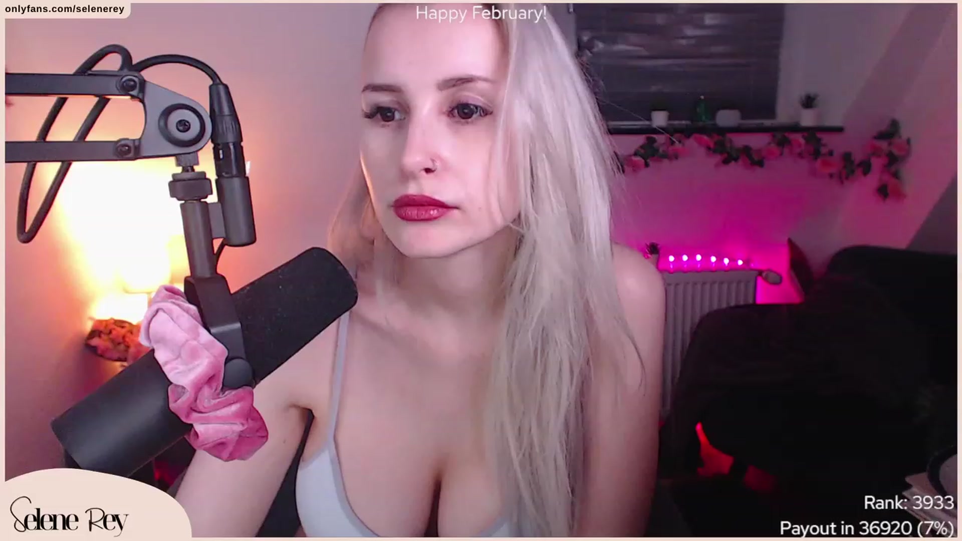 Gallery image thumbnail from SeleneRey's myfreecams stream on, 02/15/2023, 24:46 image 15 of 20