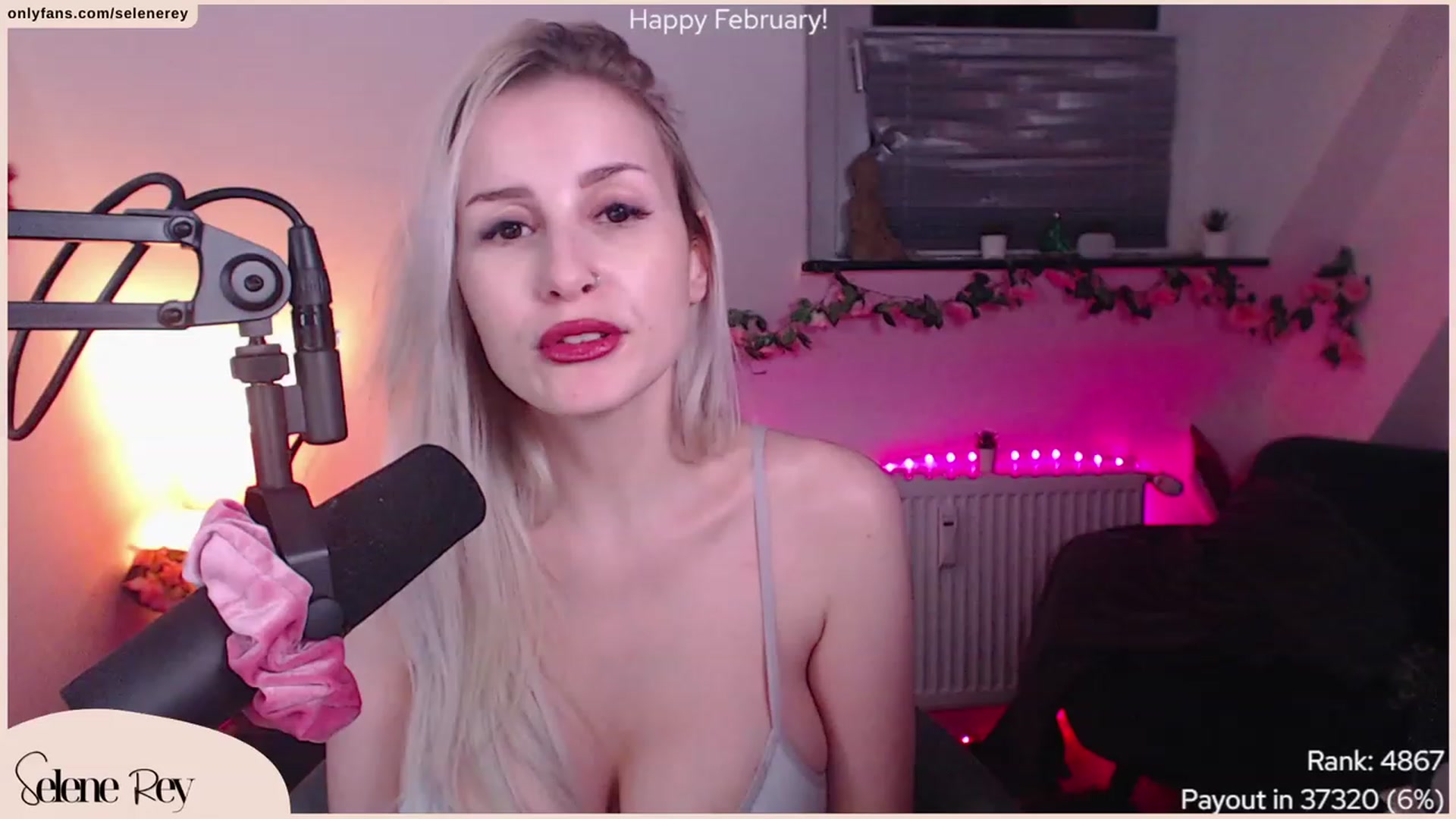 Gallery image thumbnail from SeleneRey's myfreecams stream on, 02/15/2023, 24:46 image 4 of 20