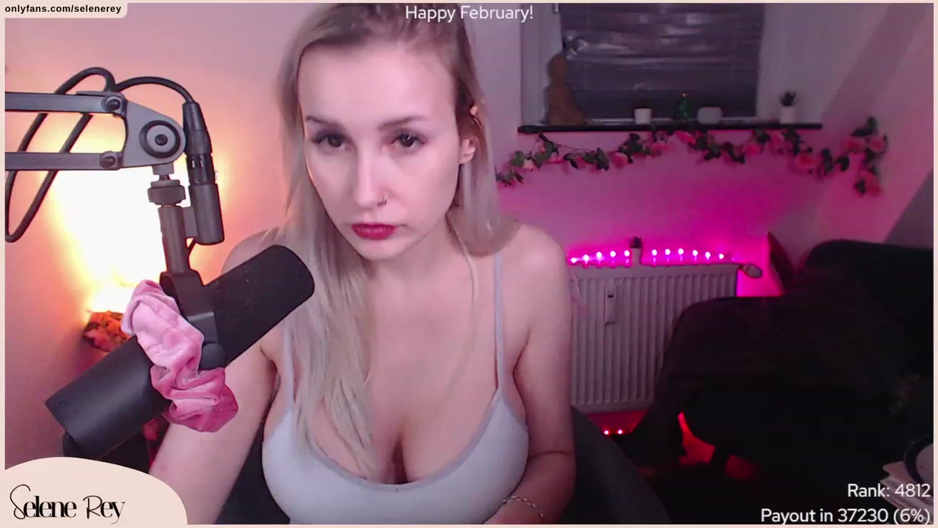 Gallery image thumbnail from SeleneRey's myfreecams stream on, 02/15/2023, 24:46 image 7 of 20