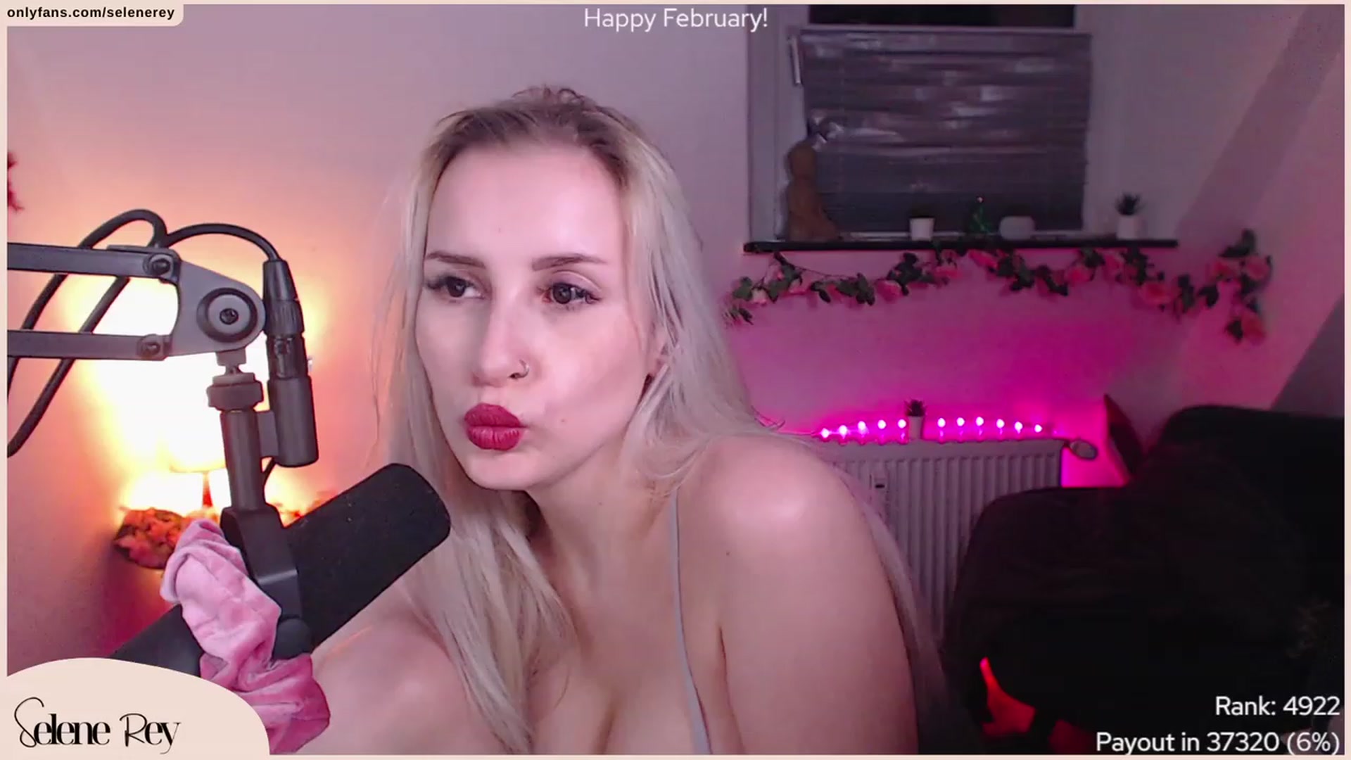 Gallery image thumbnail from SeleneRey's myfreecams stream on, 02/15/2023, 24:46 image 3 of 20