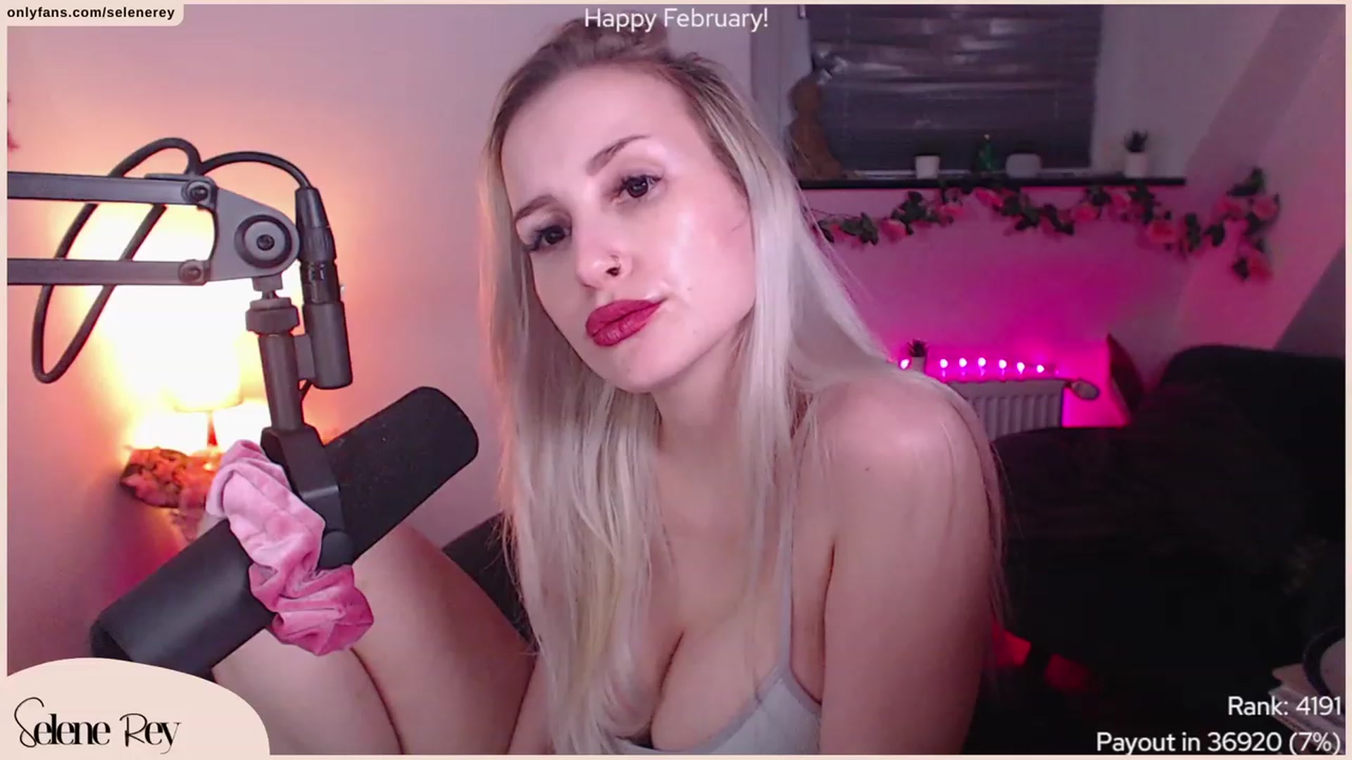 Gallery image thumbnail from SeleneRey's myfreecams stream on, 02/15/2023, 24:46 image 12 of 20