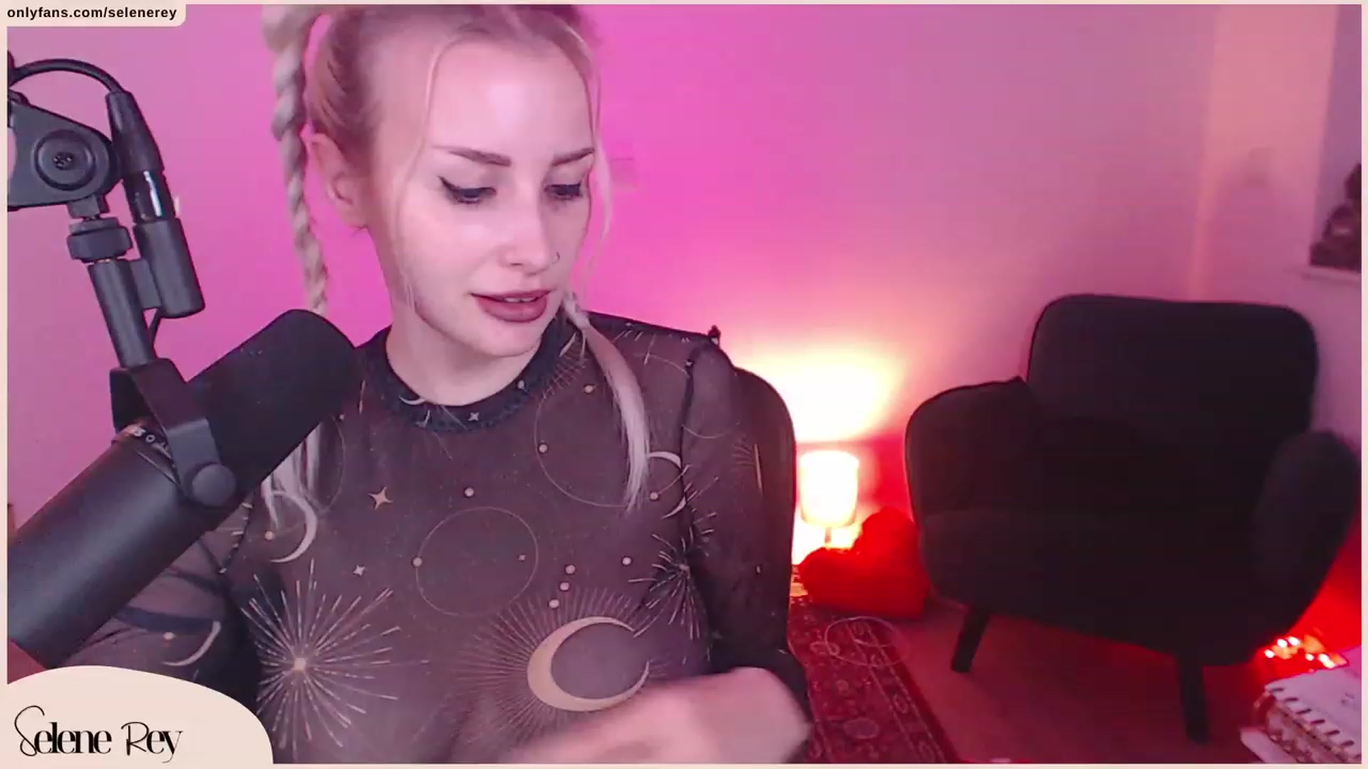 Gallery image thumbnail from SeleneRey's myfreecams stream on, 09/19/2023, 19:09 image 9 of 20