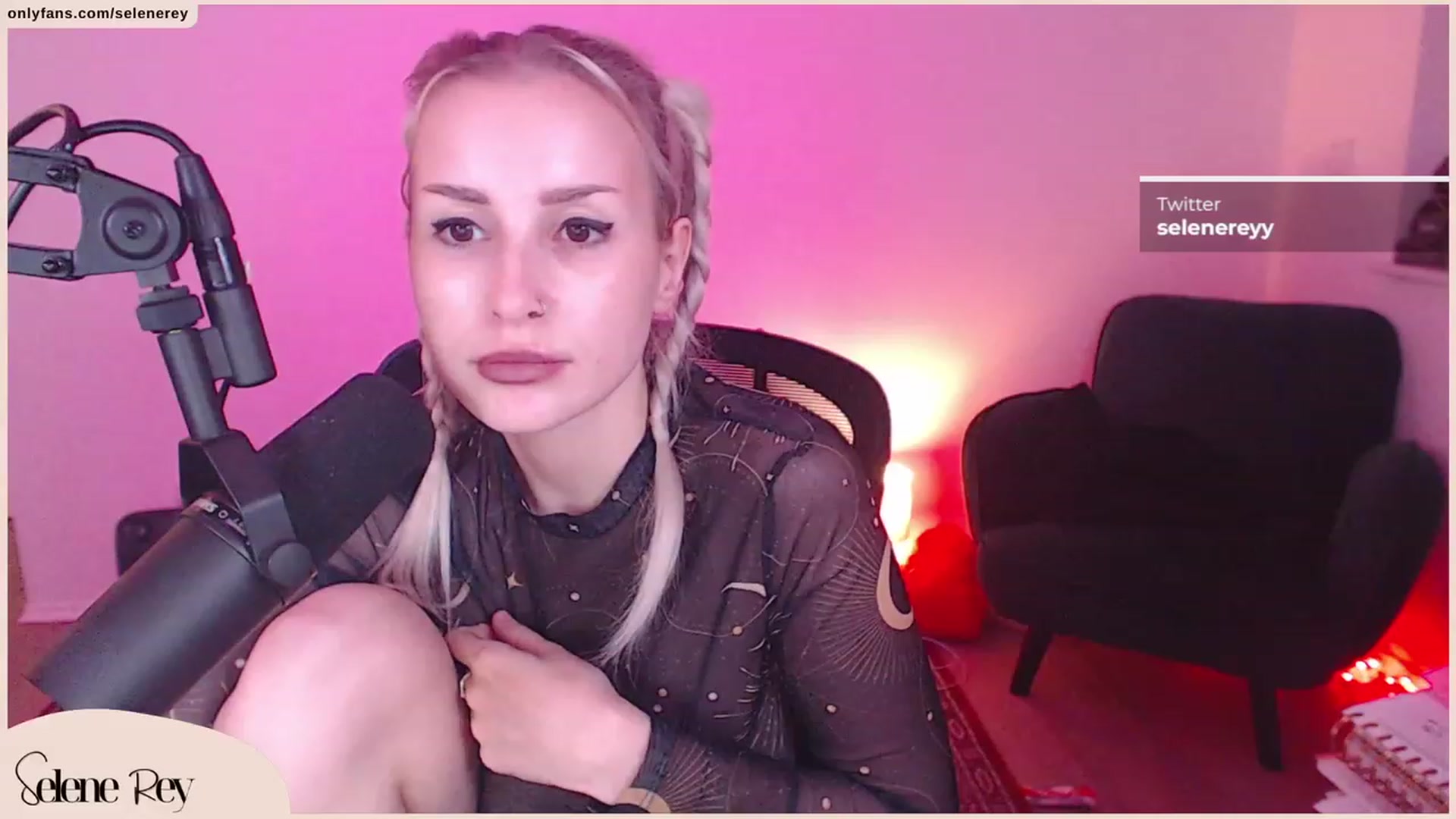 Gallery image thumbnail from SeleneRey's myfreecams stream on, 09/19/2023, 19:09 image 15 of 20