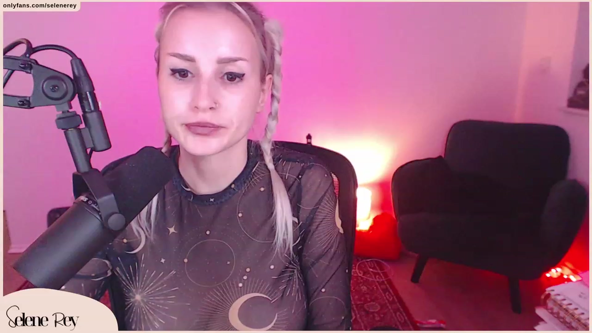 Gallery image thumbnail from SeleneRey's myfreecams stream on, 09/19/2023, 19:09 image 19 of 20