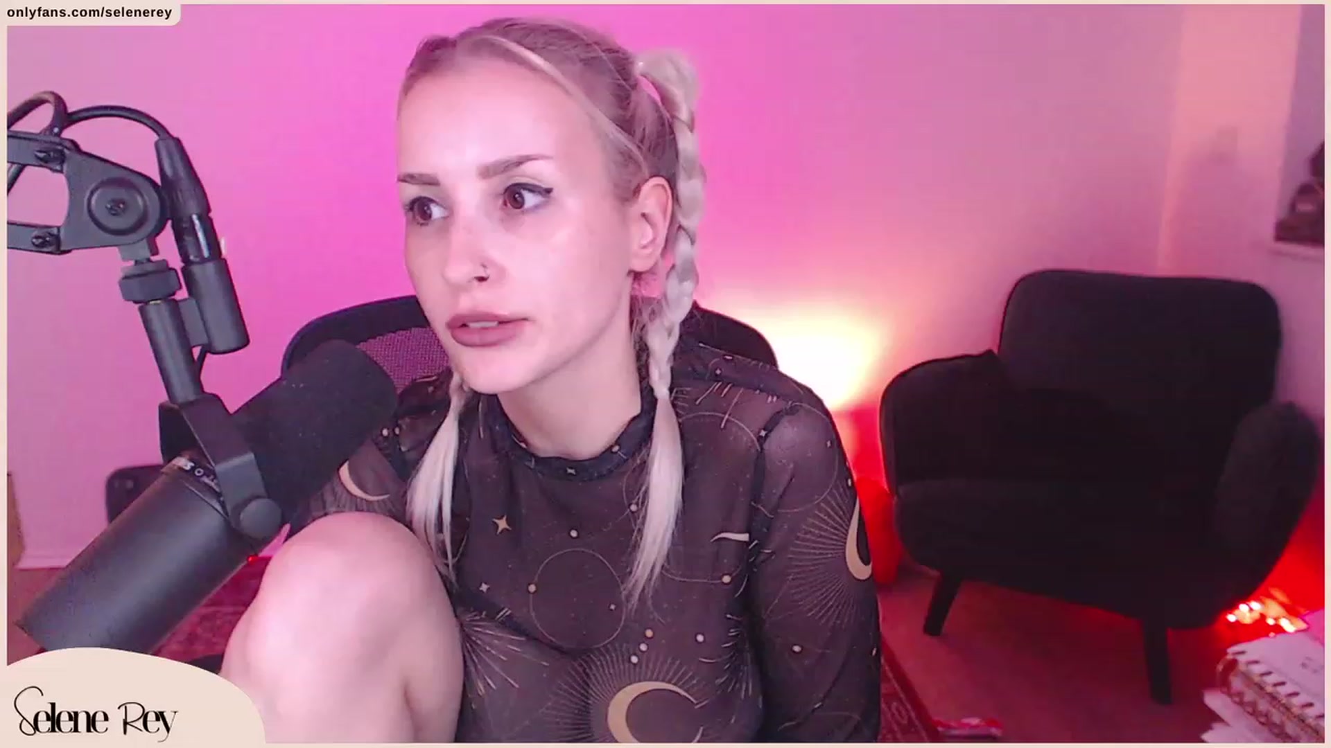 Gallery image thumbnail from SeleneRey's myfreecams stream on, 09/19/2023, 19:09 image 12 of 20