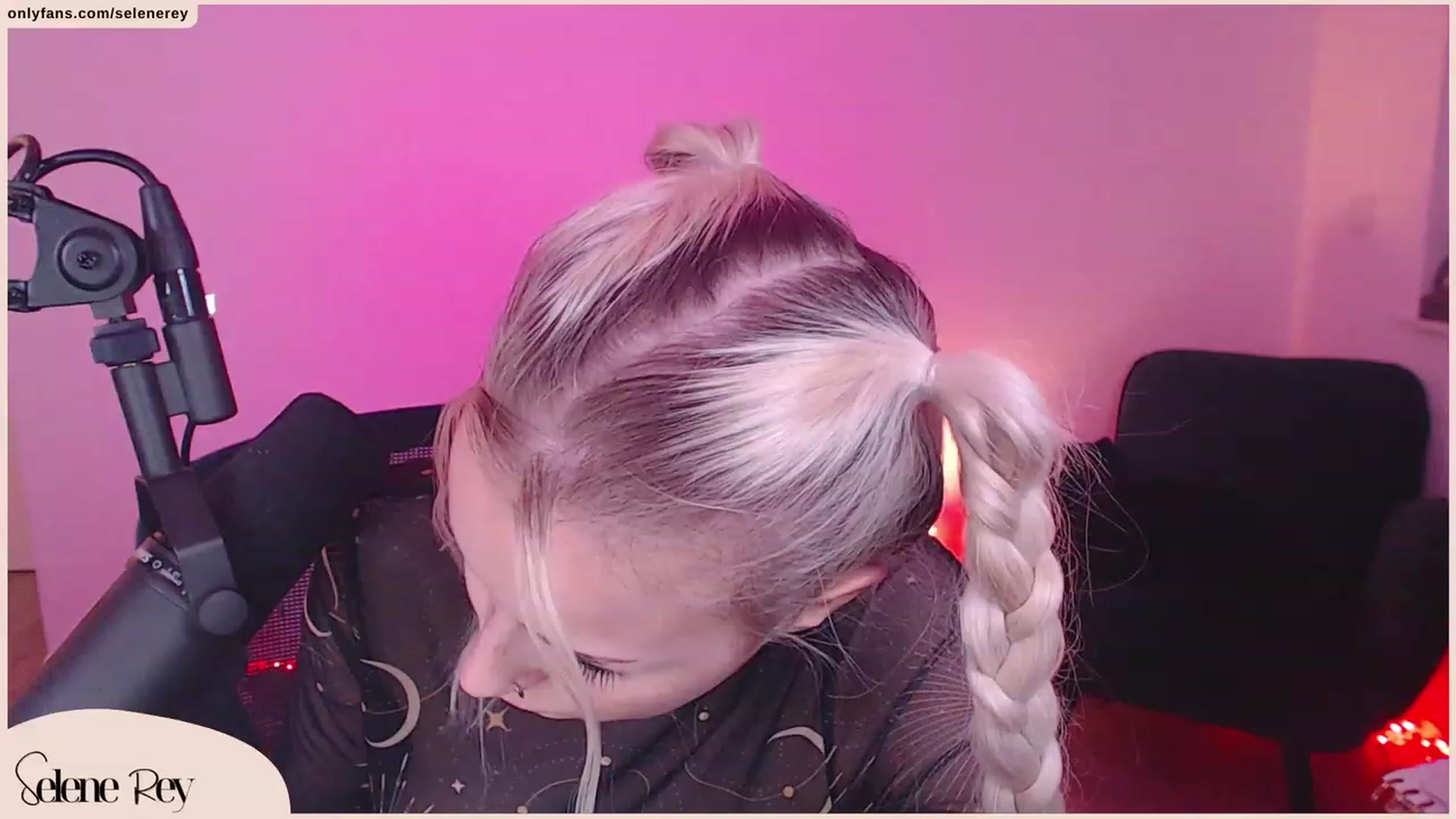 Gallery image thumbnail from SeleneRey's myfreecams stream on, 09/19/2023, 19:09 image 3 of 20