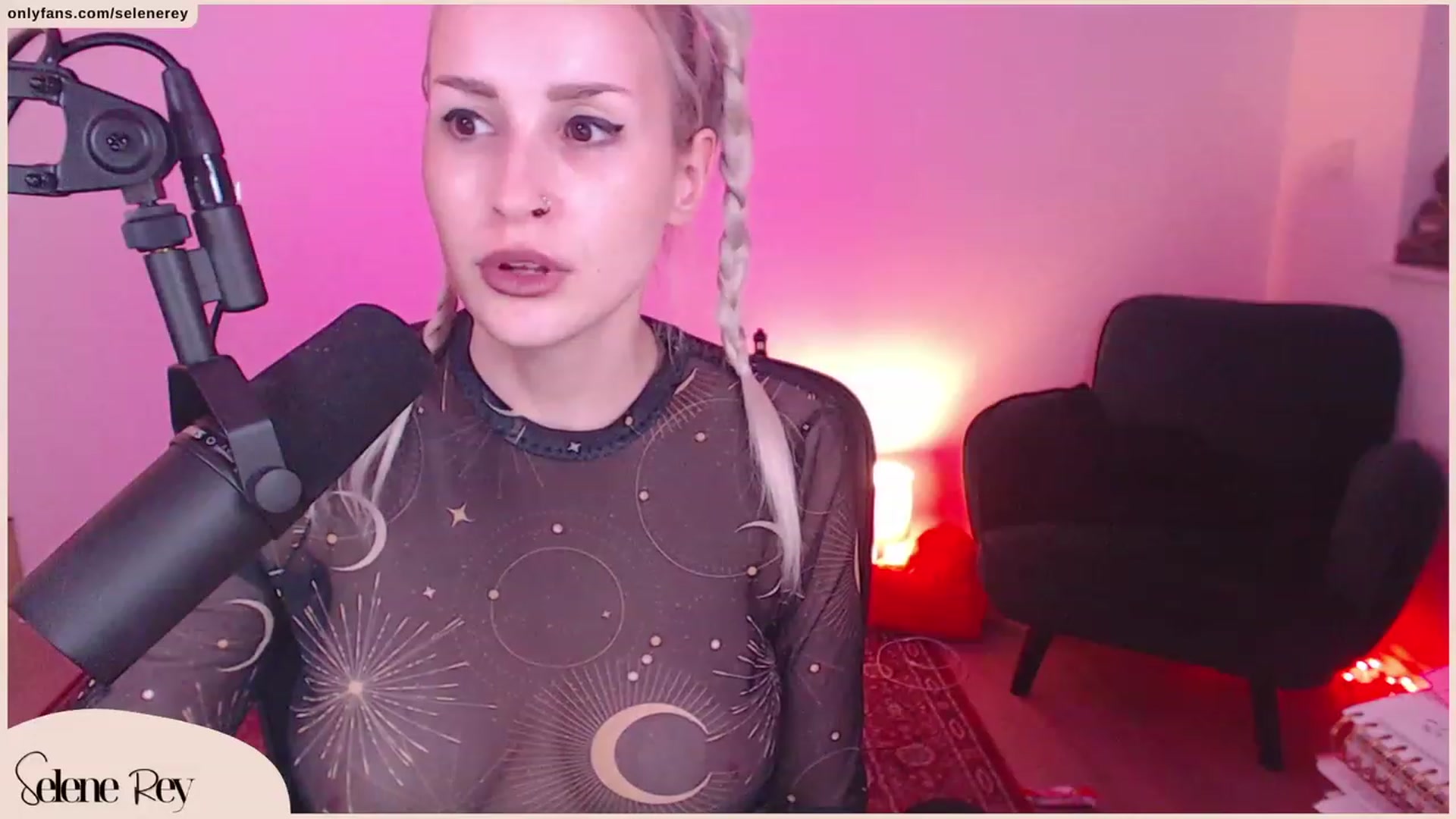 Gallery image thumbnail from SeleneRey's myfreecams stream on, 09/19/2023, 19:09 image 16 of 20