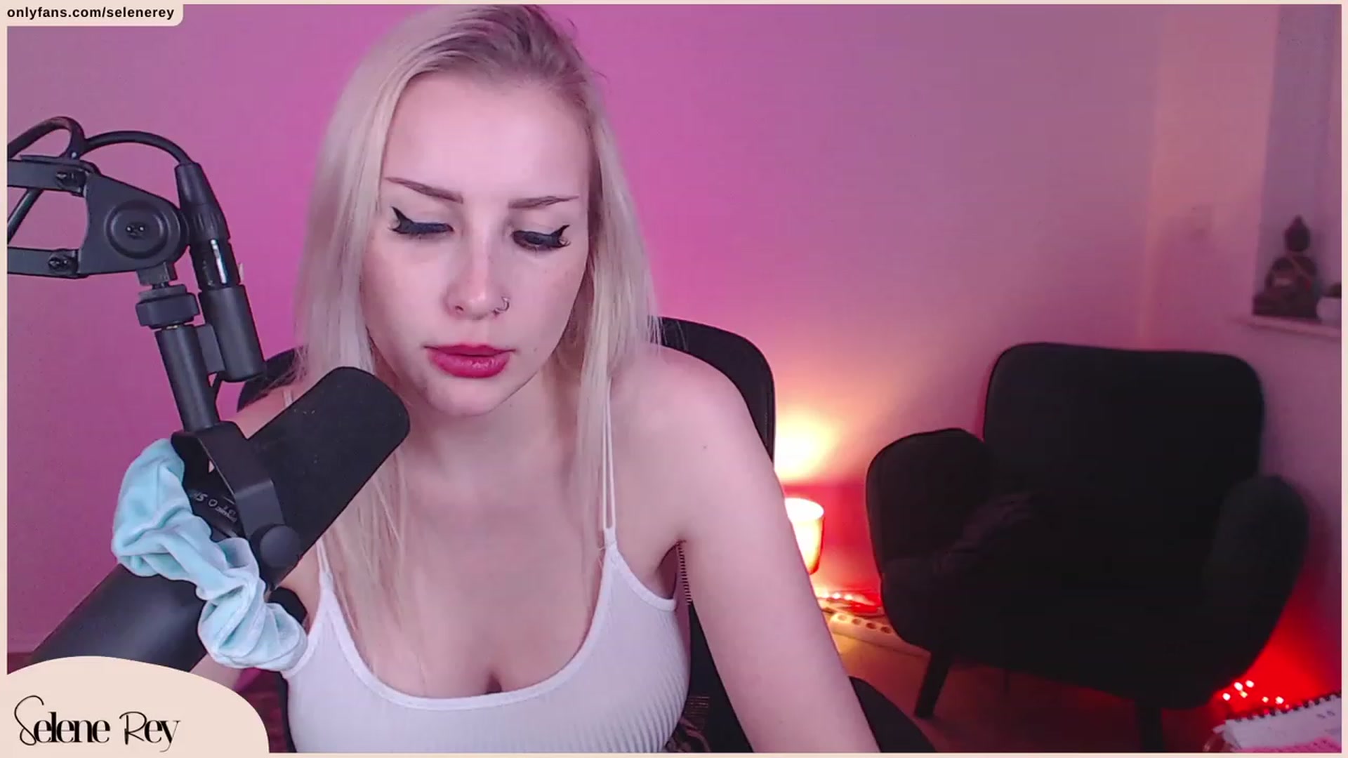 Gallery image thumbnail from SeleneRey's myfreecams stream on, 09/24/2023, 16:45 image 1 of 20