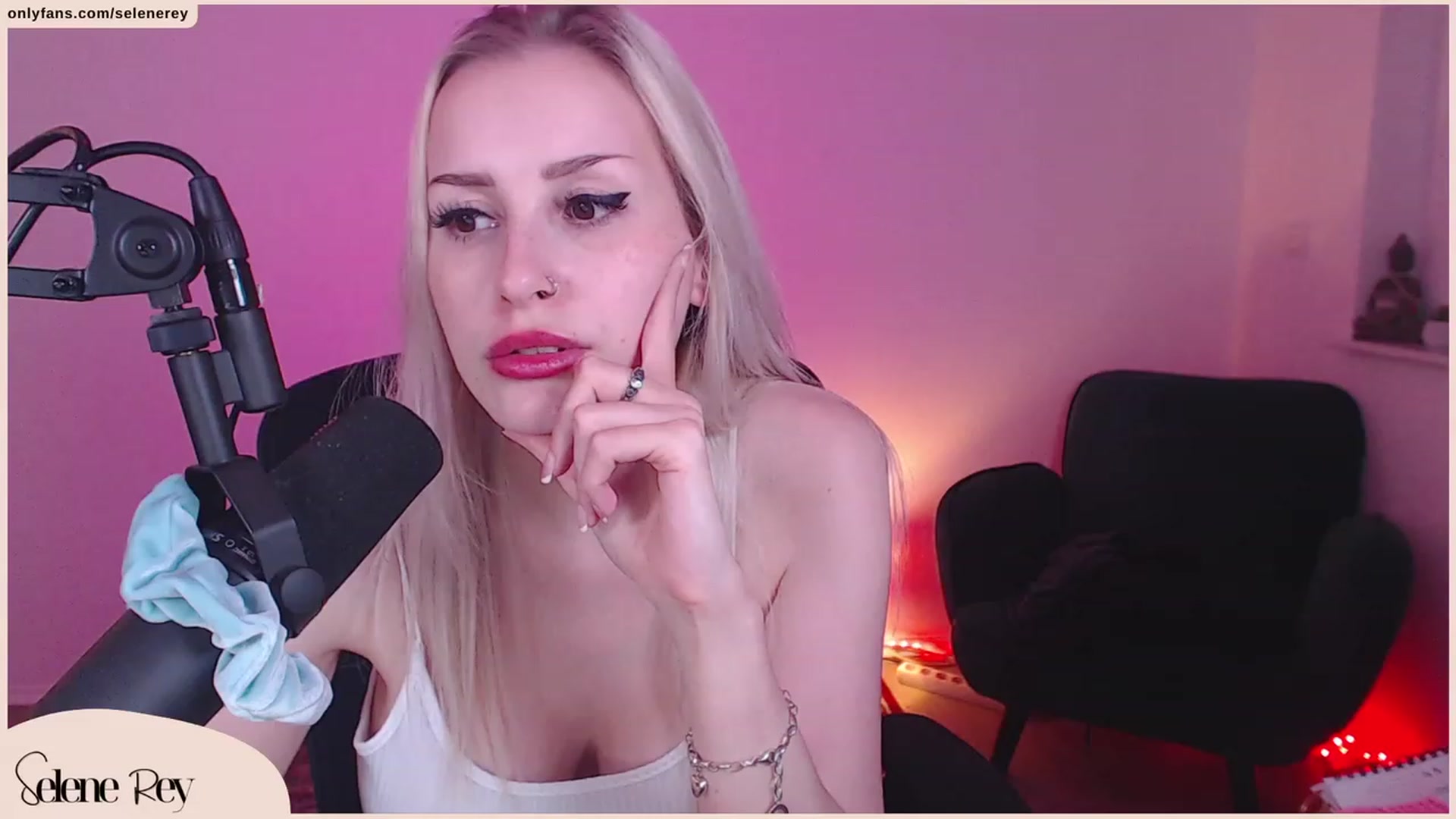 Gallery image thumbnail from SeleneRey's myfreecams stream on, 09/24/2023, 16:45 image 5 of 20