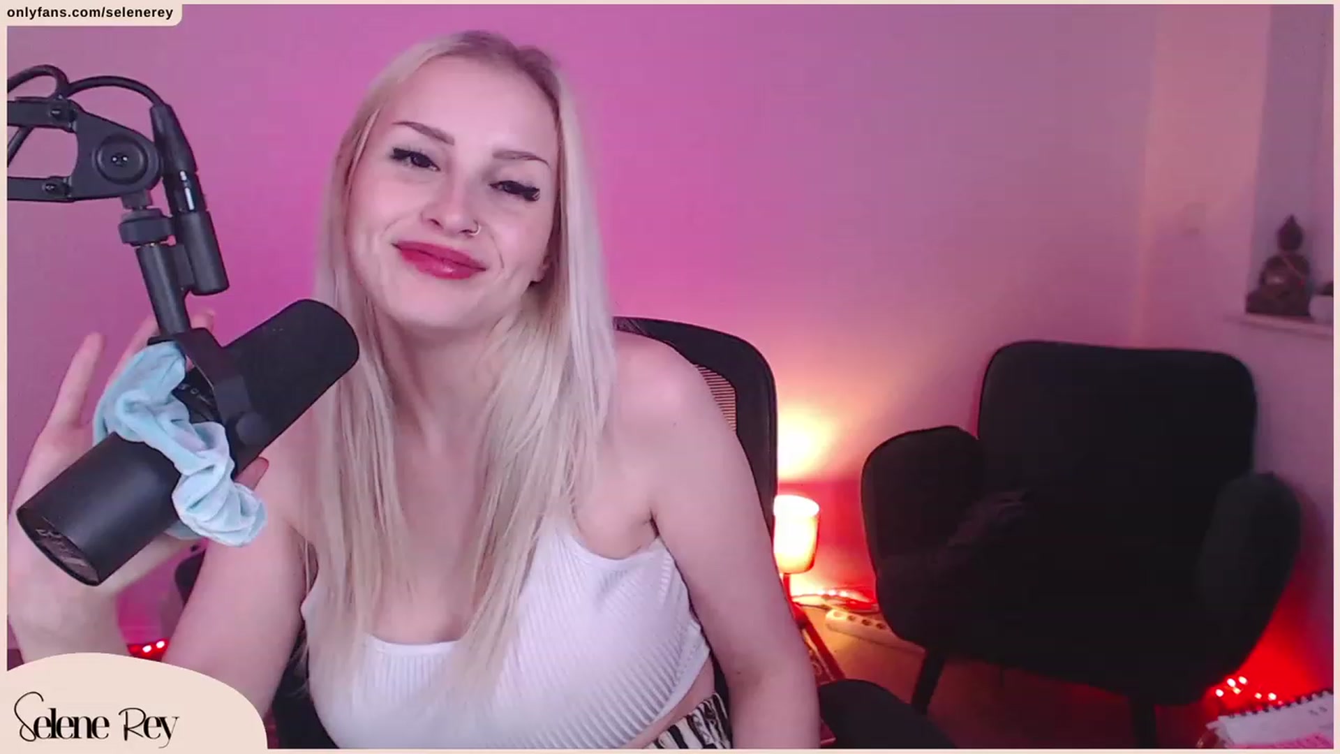 Gallery image thumbnail from SeleneRey's myfreecams stream on, 09/24/2023, 16:45 image 19 of 20