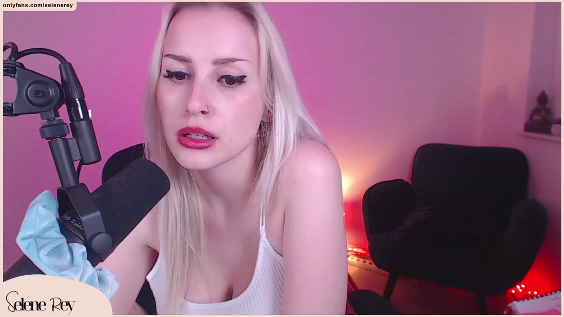 Gallery image thumbnail from SeleneRey's myfreecams stream on, 09/24/2023, 16:45 image 14 of 20