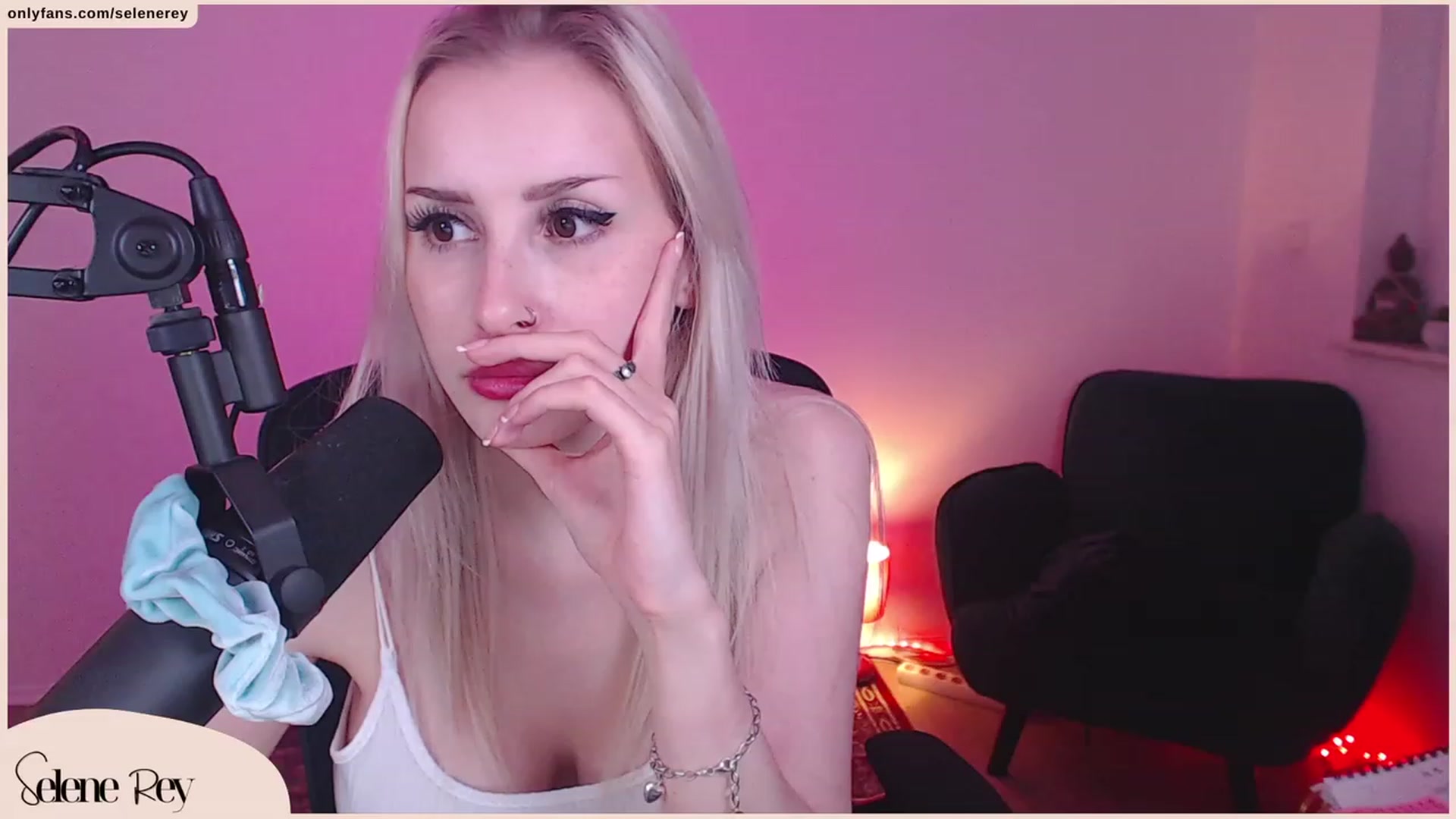 Gallery image thumbnail from SeleneRey's myfreecams stream on, 09/24/2023, 16:45 image 2 of 20