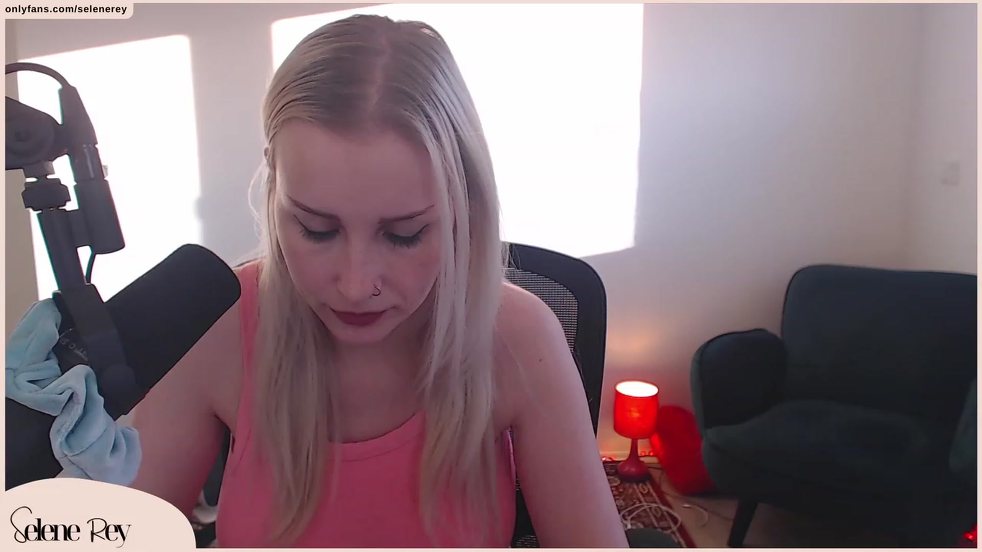 Gallery image thumbnail from SeleneRey's myfreecams stream on, 09/26/2023, 16:24 image 14 of 20