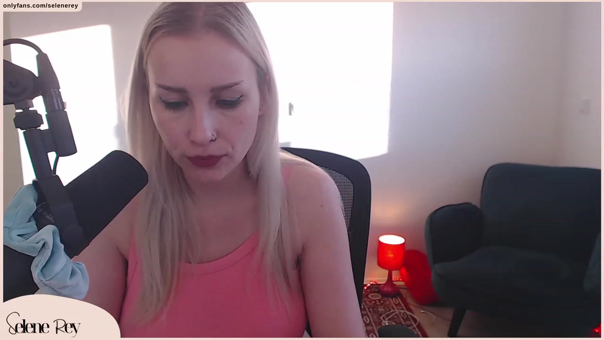 Gallery image thumbnail from SeleneRey's myfreecams stream on, 09/26/2023, 16:24 image 12 of 20