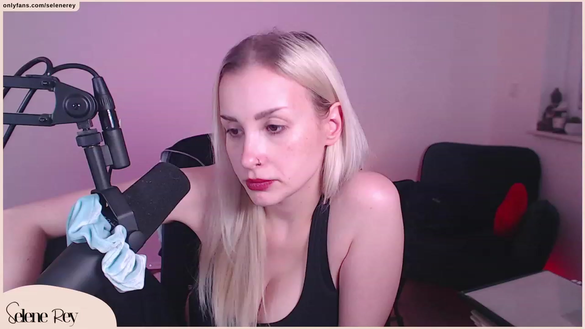 Gallery image thumbnail from SeleneRey's myfreecams stream on, 10/06/2023, 17:09 image 20 of 20