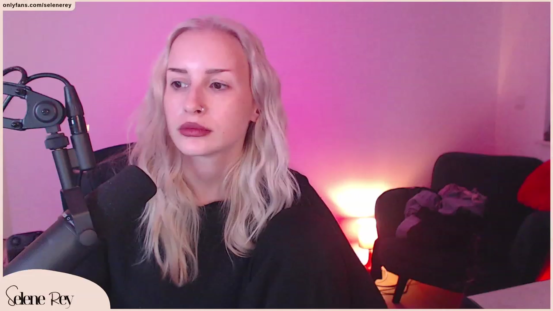 Gallery image thumbnail from SeleneRey's myfreecams stream on, 10/19/2023, 17:14 image 14 of 20