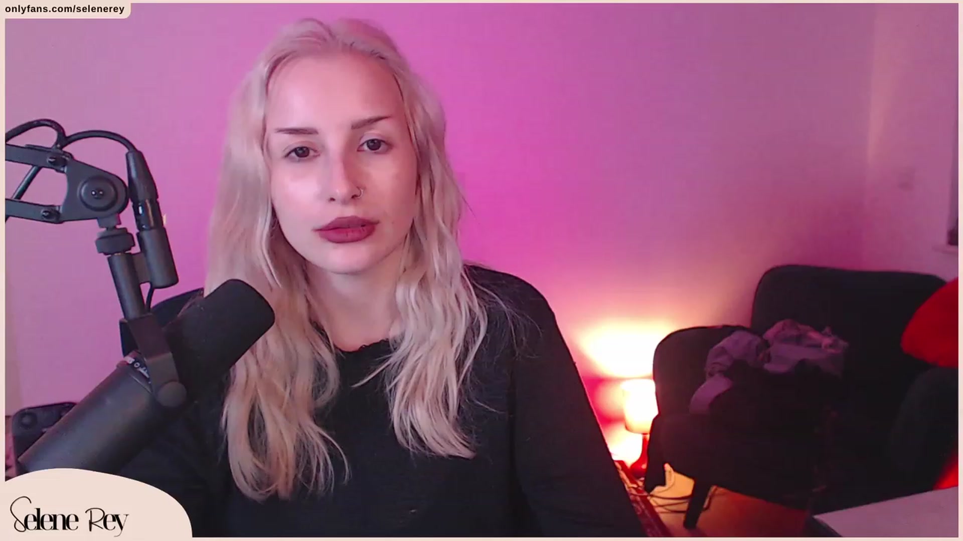 Gallery image thumbnail from SeleneRey's myfreecams stream on, 10/19/2023, 17:14 image 4 of 20