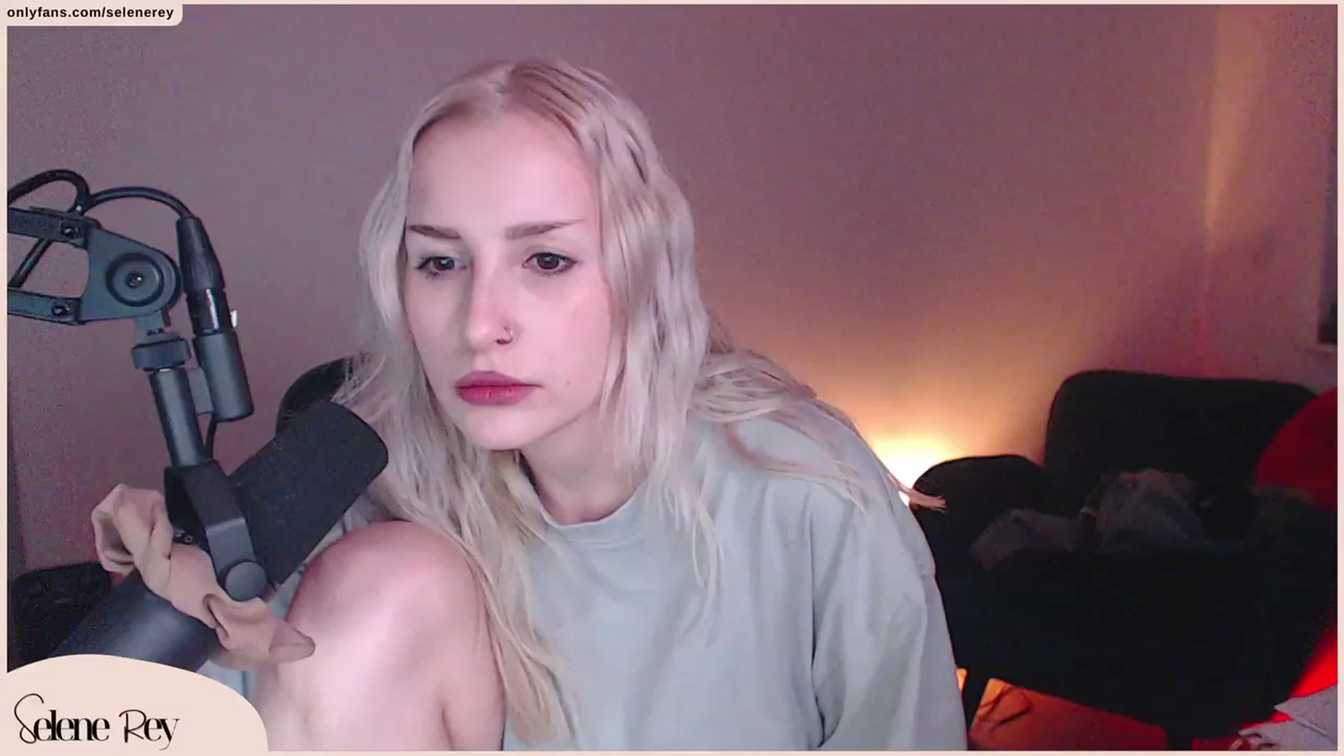 Gallery image thumbnail from SeleneRey's myfreecams stream on, 10/21/2023, 17:02 image 12 of 20