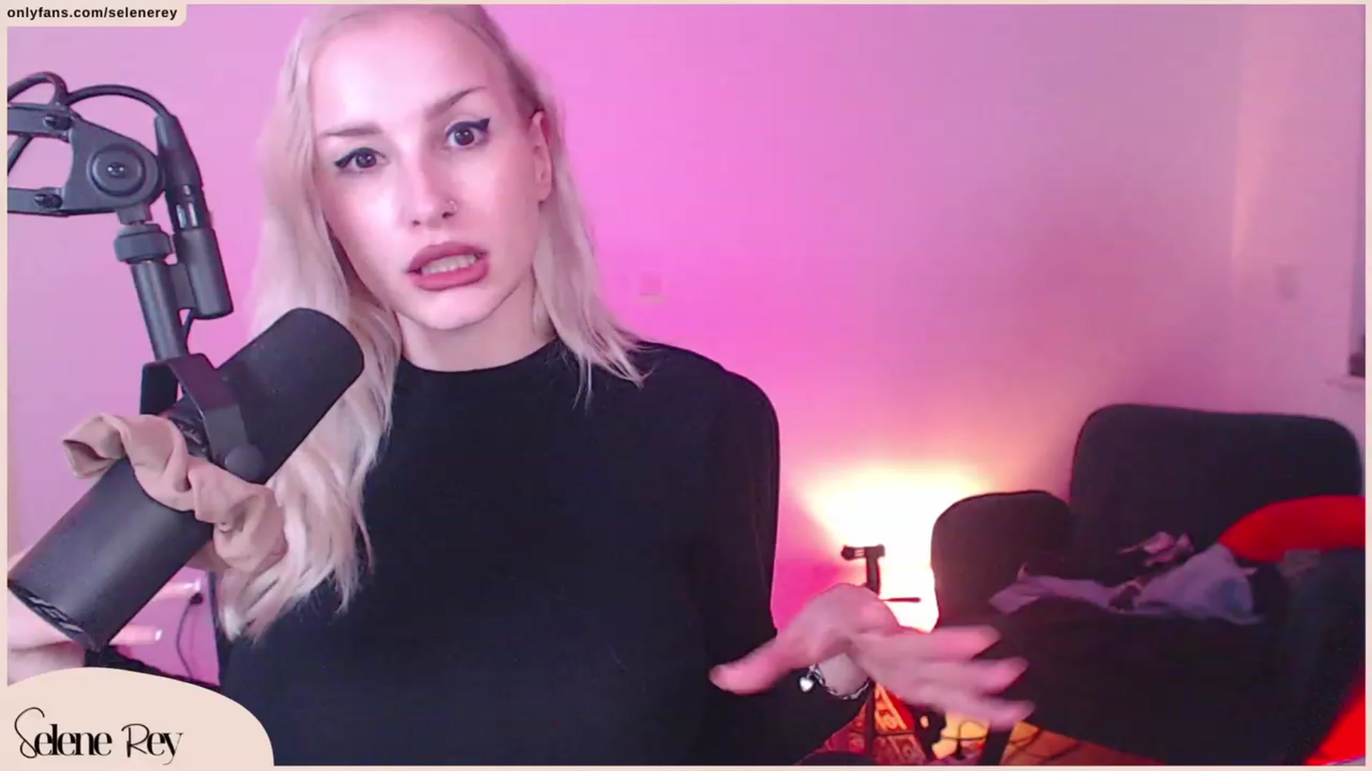 Gallery image thumbnail from SeleneRey's myfreecams stream on, 10/22/2023, 17:08 image 18 of 20