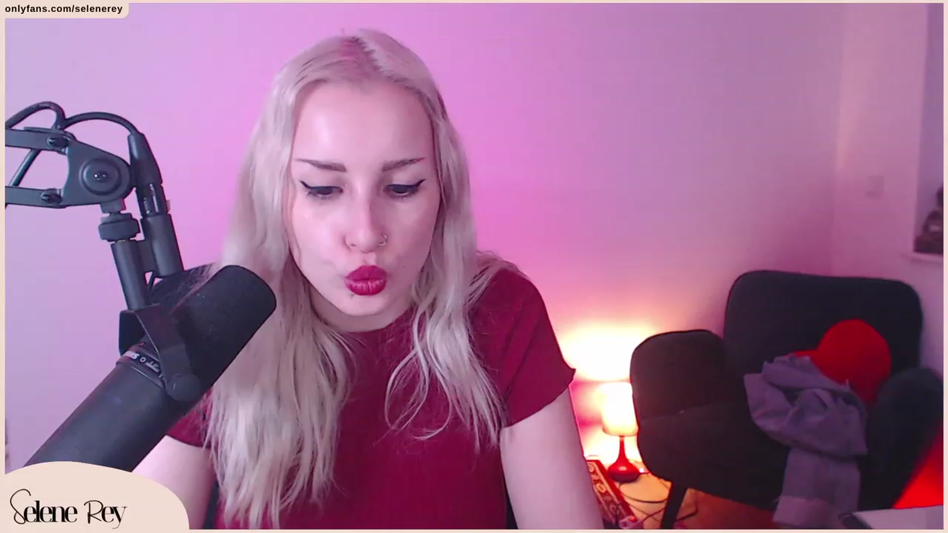 Gallery image thumbnail from SeleneRey's myfreecams stream on, 10/26/2023, 16:55 image 15 of 20