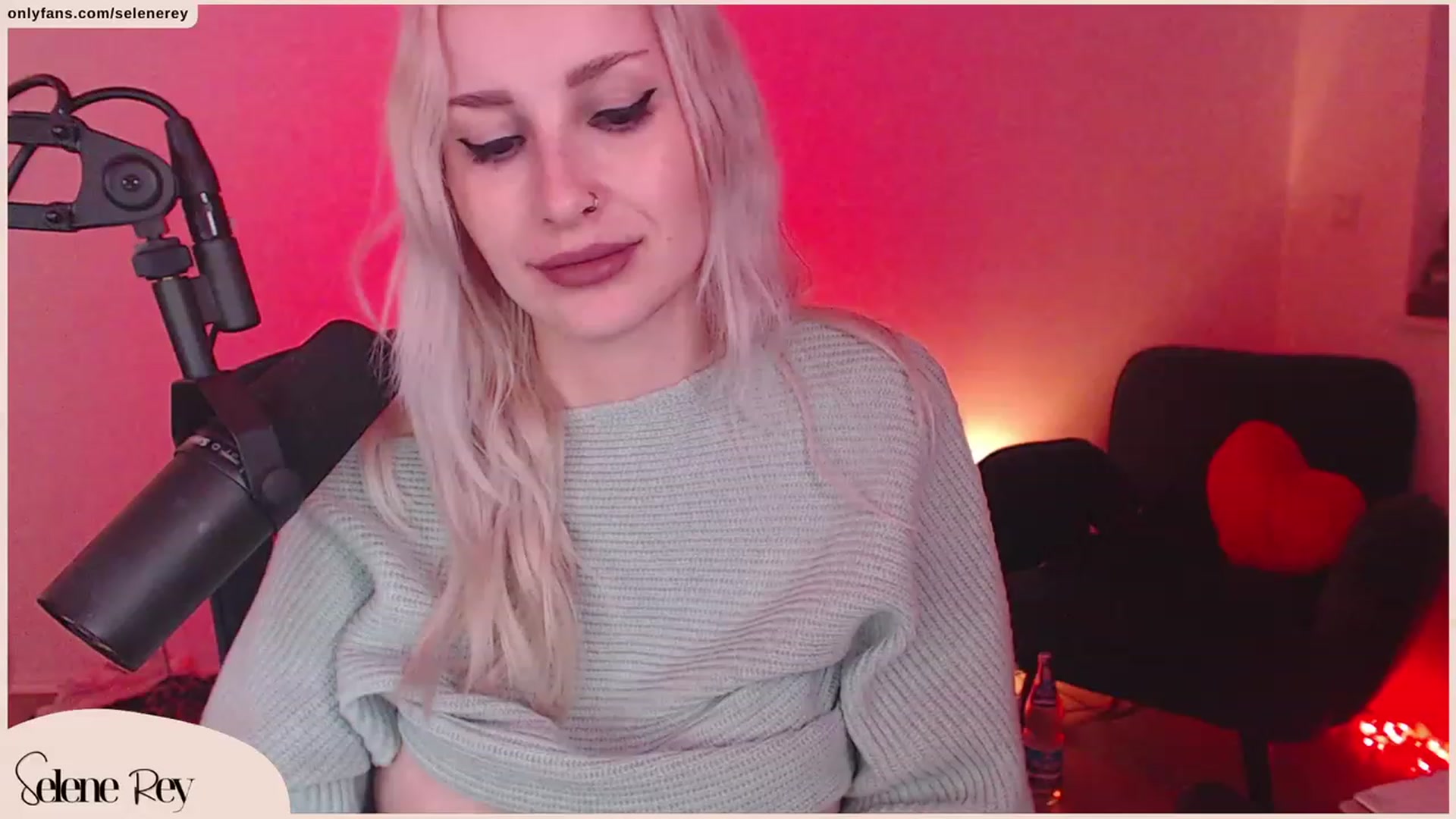 Gallery image thumbnail from SeleneRey's myfreecams stream on, 11/10/2023, 17:54 image 5 of 20