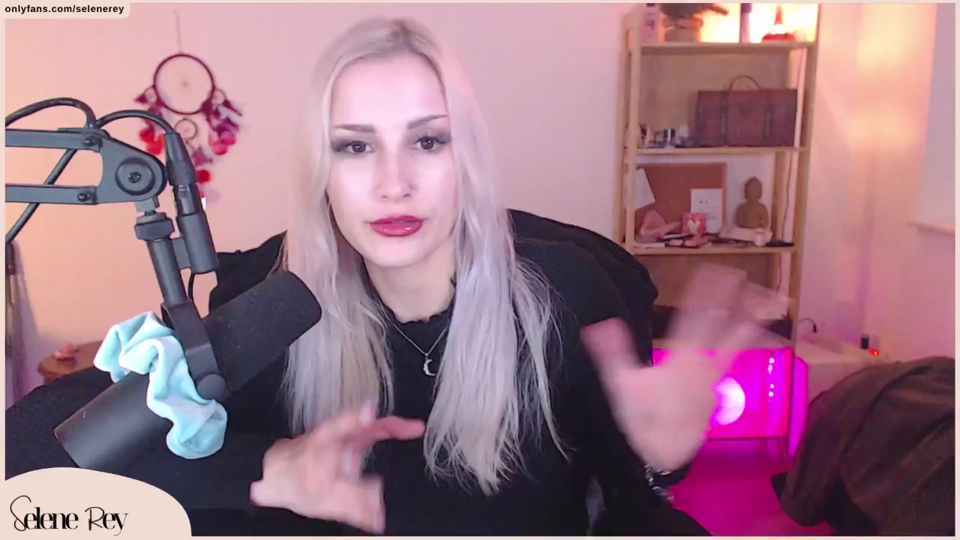 Gallery image thumbnail from SeleneRey's myfreecams stream on, 03/23/2024, 19:19 image 3 of 20