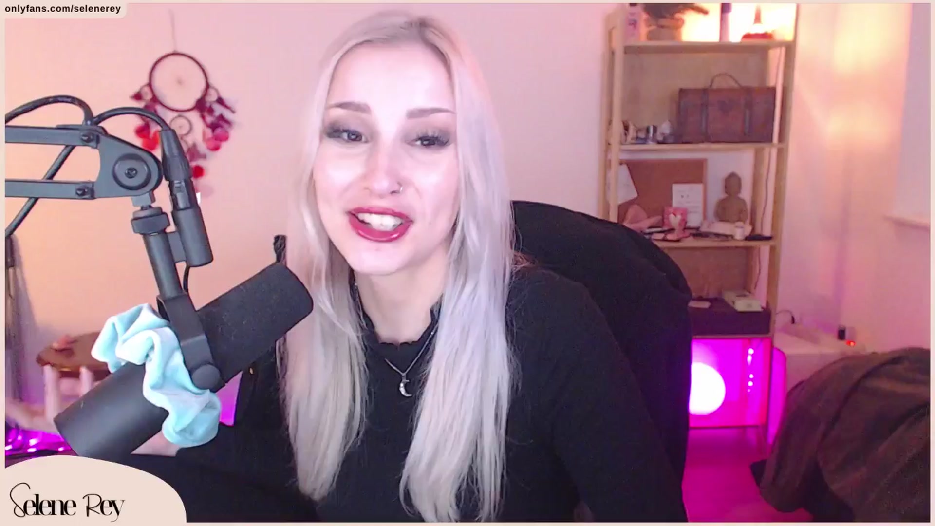 Gallery image thumbnail from SeleneRey's myfreecams stream on, 03/23/2024, 19:19 image 4 of 20