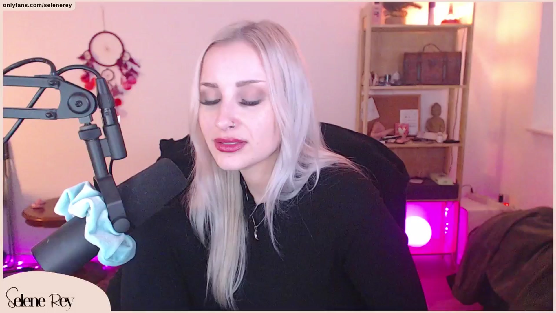 Gallery image thumbnail from SeleneRey's myfreecams stream on, 03/23/2024, 19:19 image 14 of 20