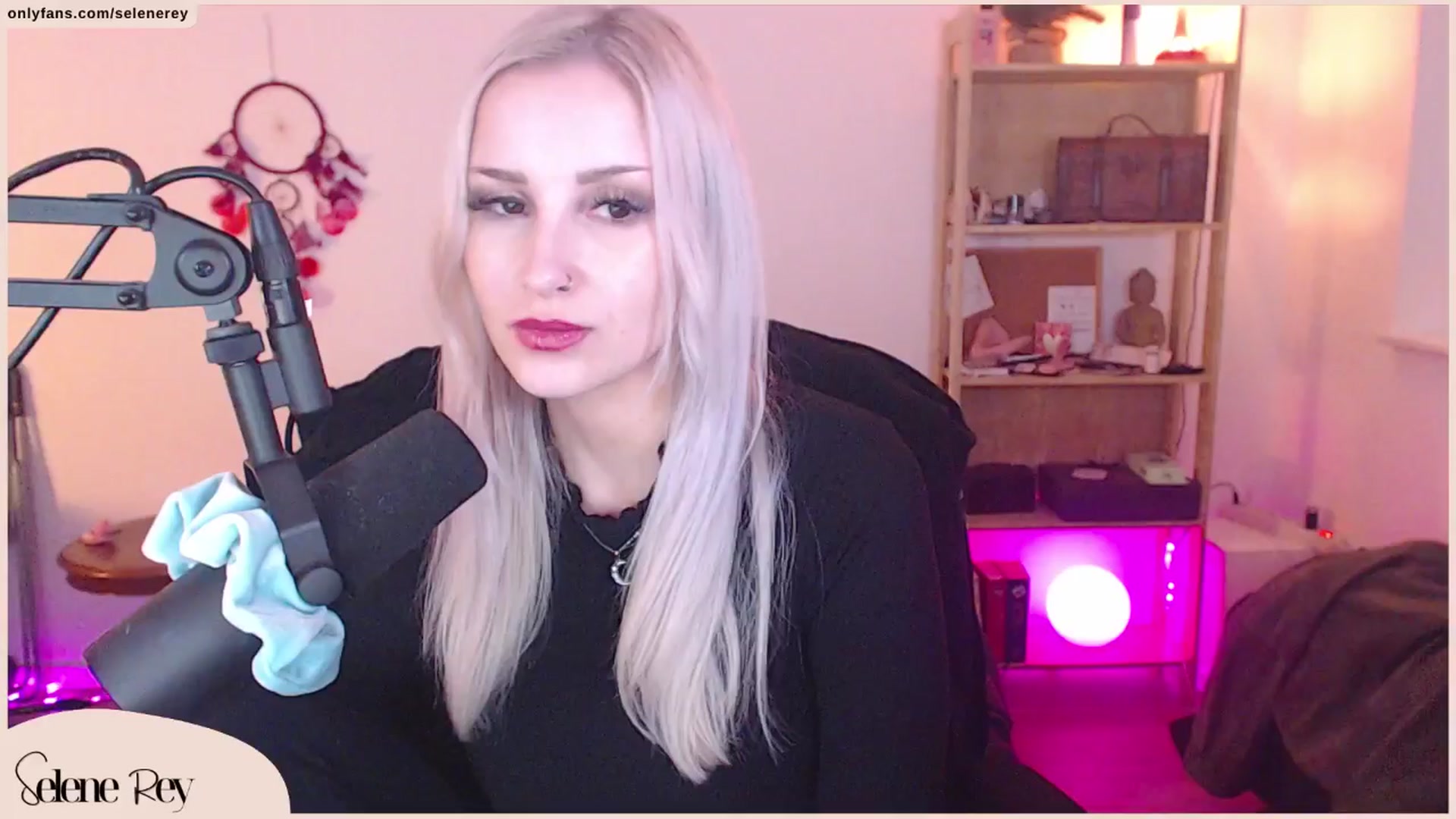 Gallery image thumbnail from SeleneRey's myfreecams stream on, 03/23/2024, 19:19 image 2 of 20