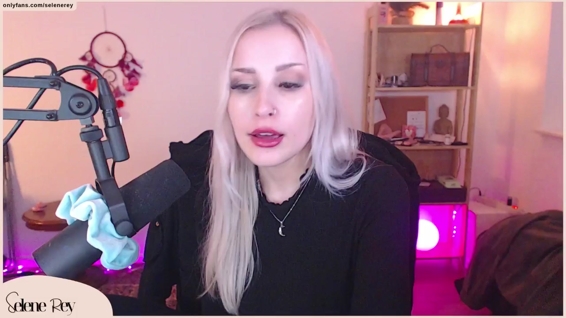 Gallery image thumbnail from SeleneRey's myfreecams stream on, 03/23/2024, 19:19 image 9 of 20