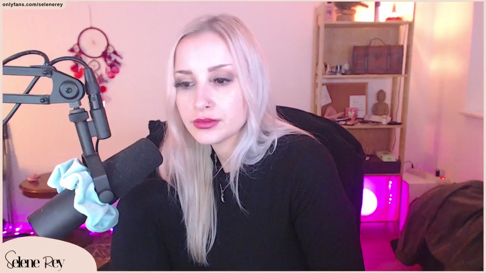 Gallery image thumbnail from SeleneRey's myfreecams stream on, 03/23/2024, 19:19 image 13 of 20