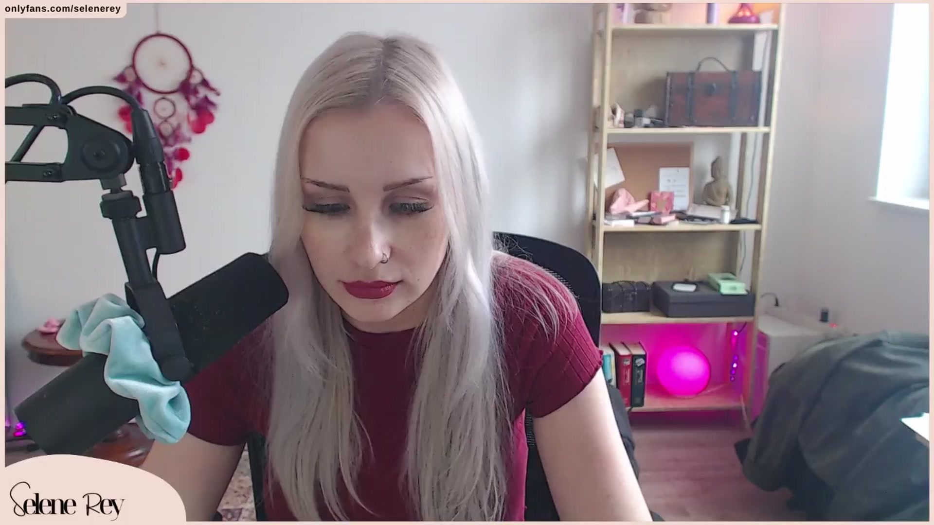 Gallery image thumbnail from SeleneRey's myfreecams stream on, 03/24/2024, 13:47 image 17 of 20