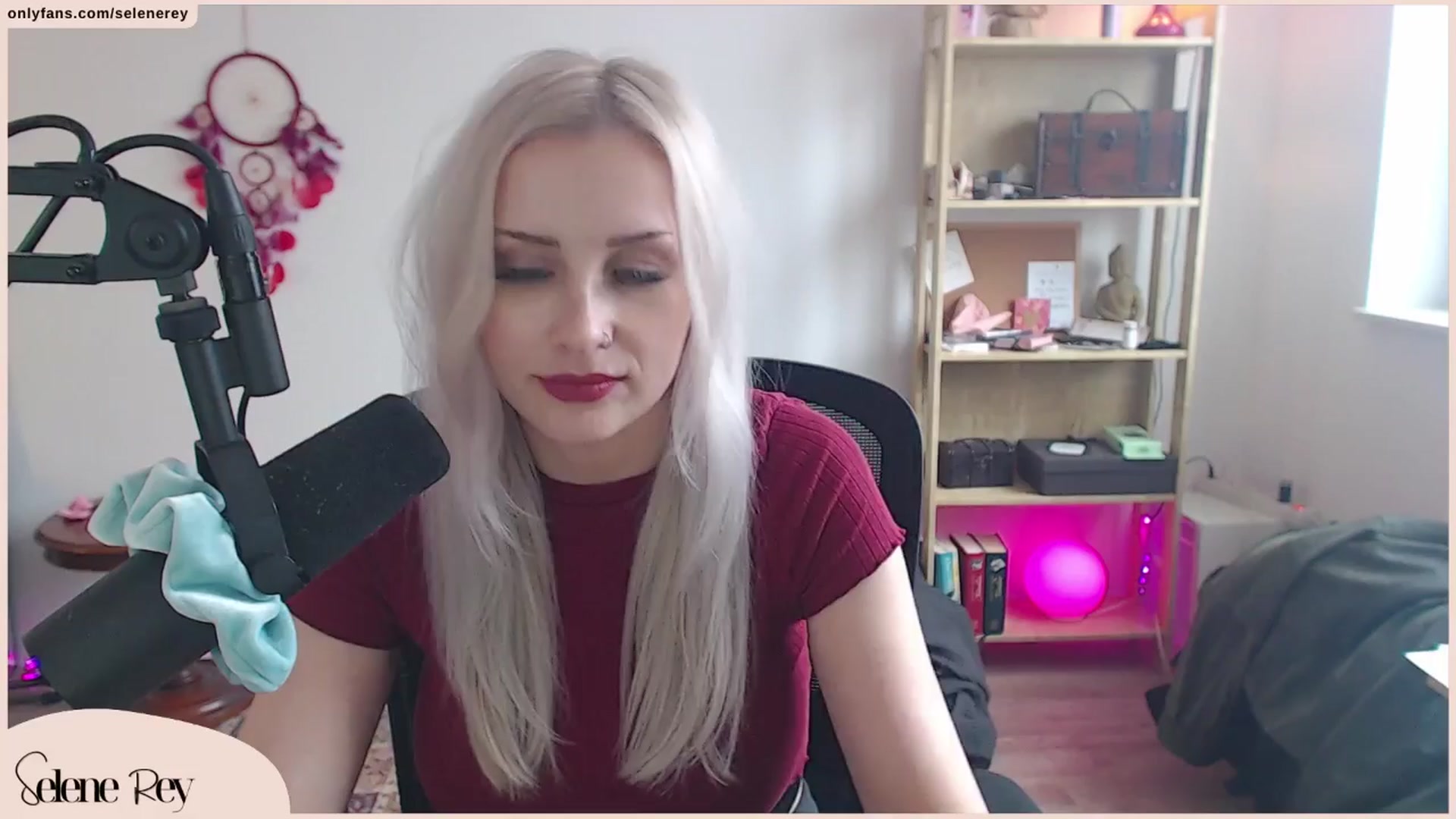 Gallery image thumbnail from SeleneRey's myfreecams stream on, 03/24/2024, 13:47 image 18 of 20