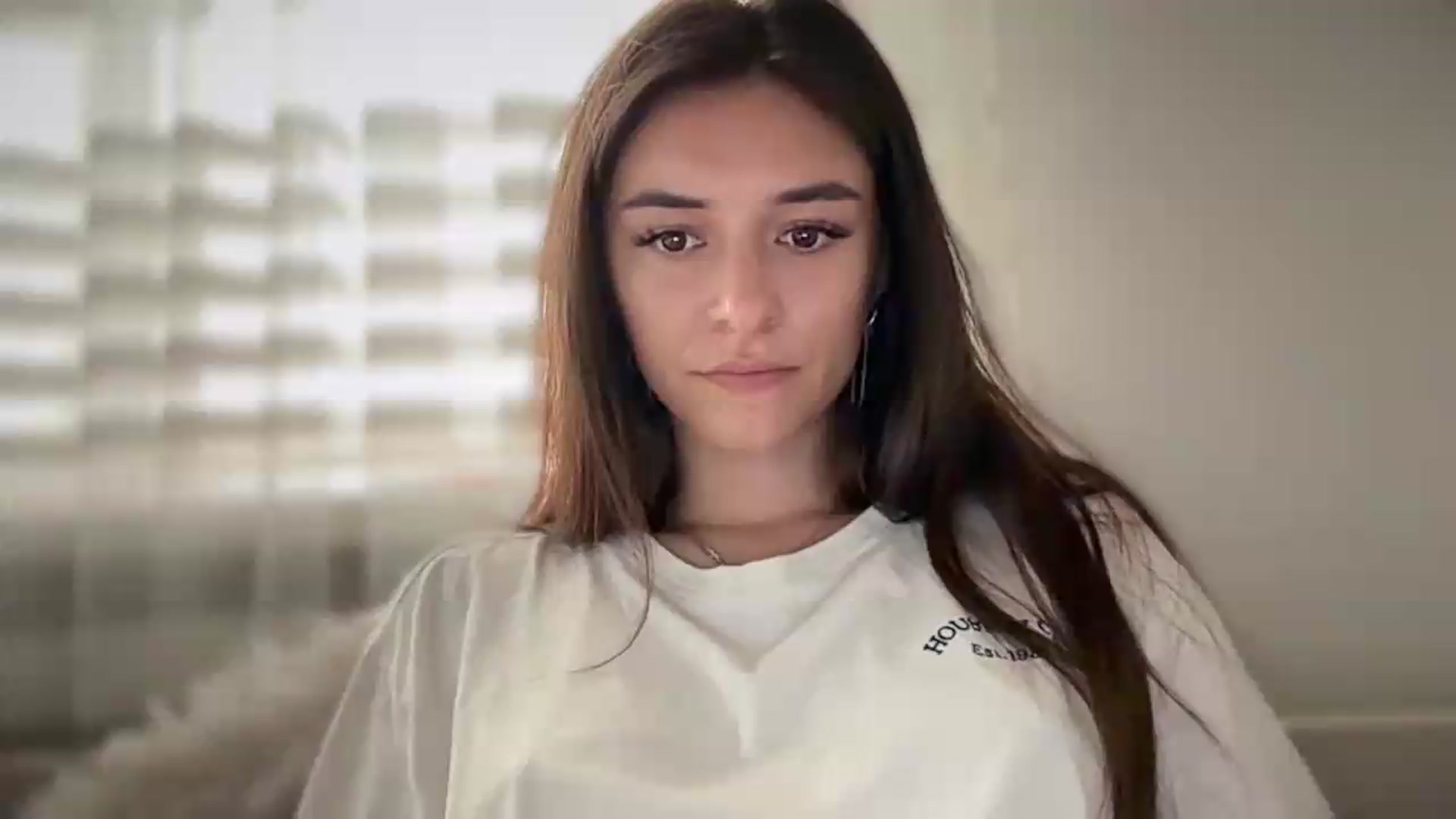 Gallery image thumbnail from Selene_Muse's myfreecams stream on, 08/08/2026, 10:59 image 10 of 20