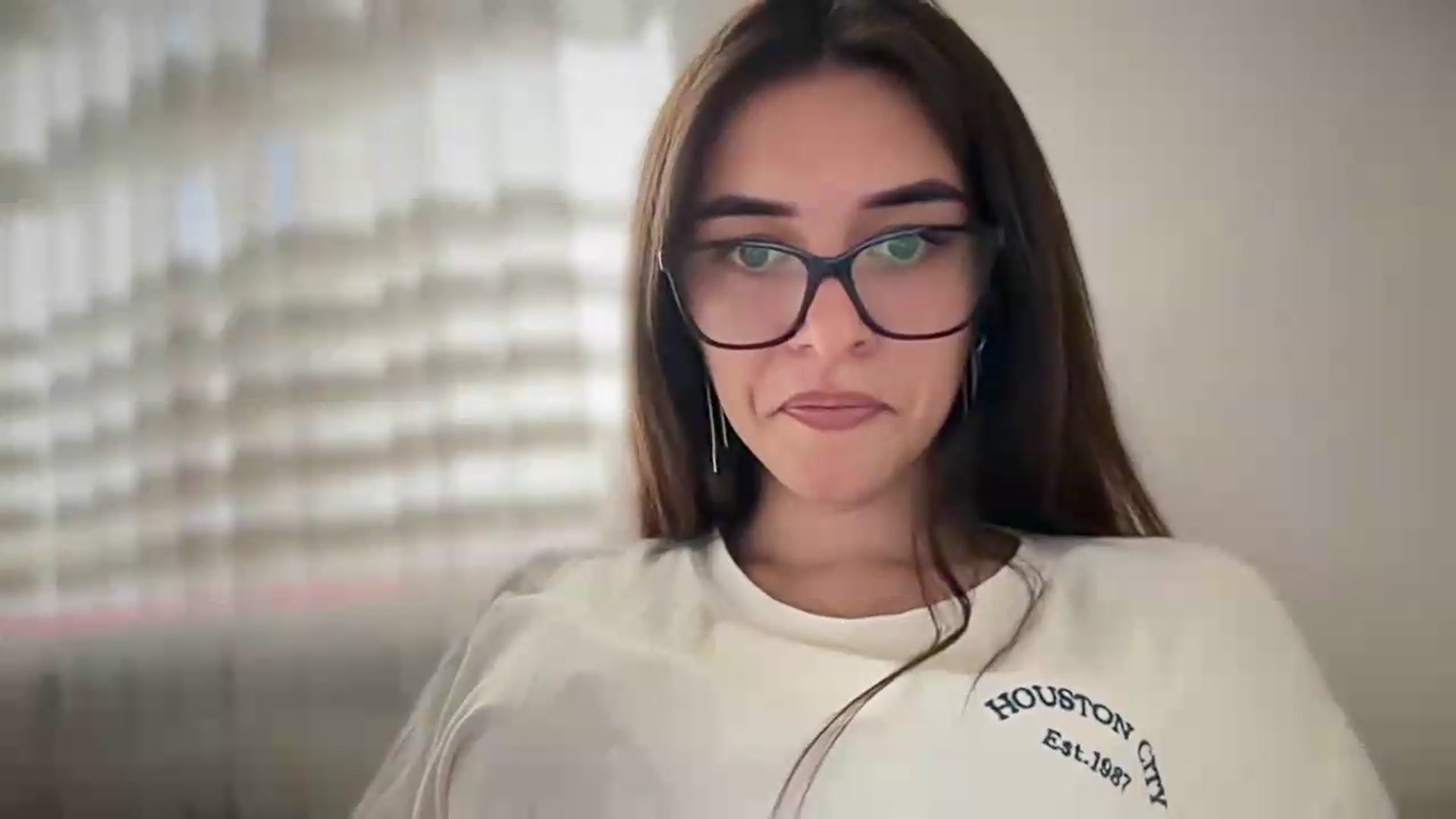 Gallery image thumbnail from Selene_Muse's myfreecams stream on, 08/16/2026, 08:52 image 14 of 20