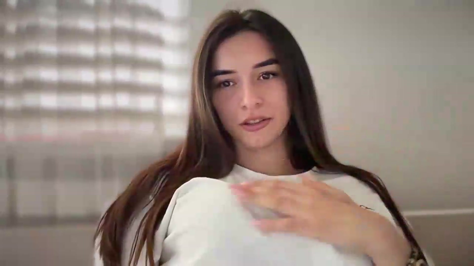 Gallery image thumbnail from Selene_Muse's myfreecams stream on, 08/16/2026, 10:31 image 14 of 20