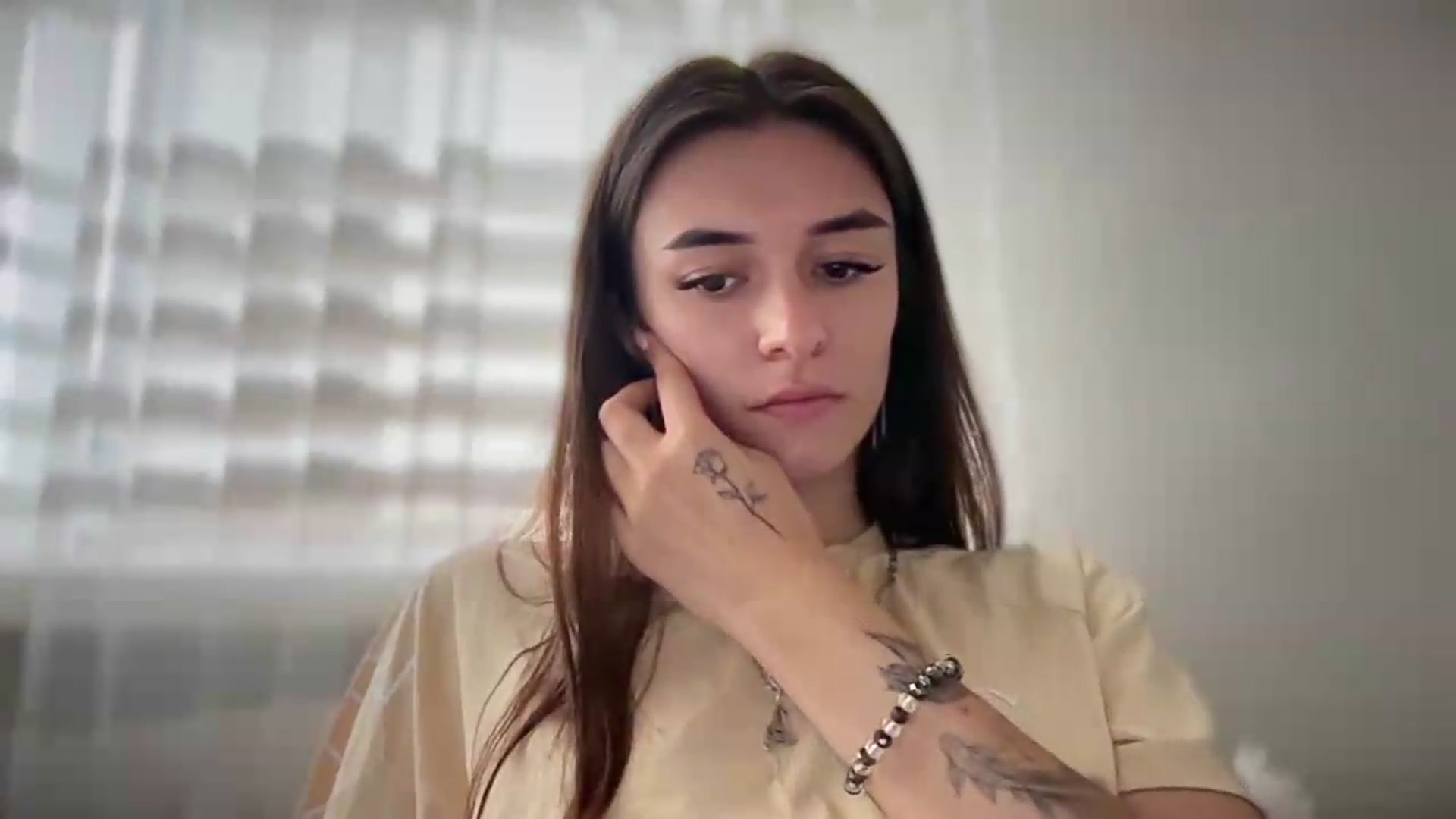 Gallery image thumbnail from Selene_Muse's myfreecams stream on, 08/17/2026, 06:46 image 16 of 20