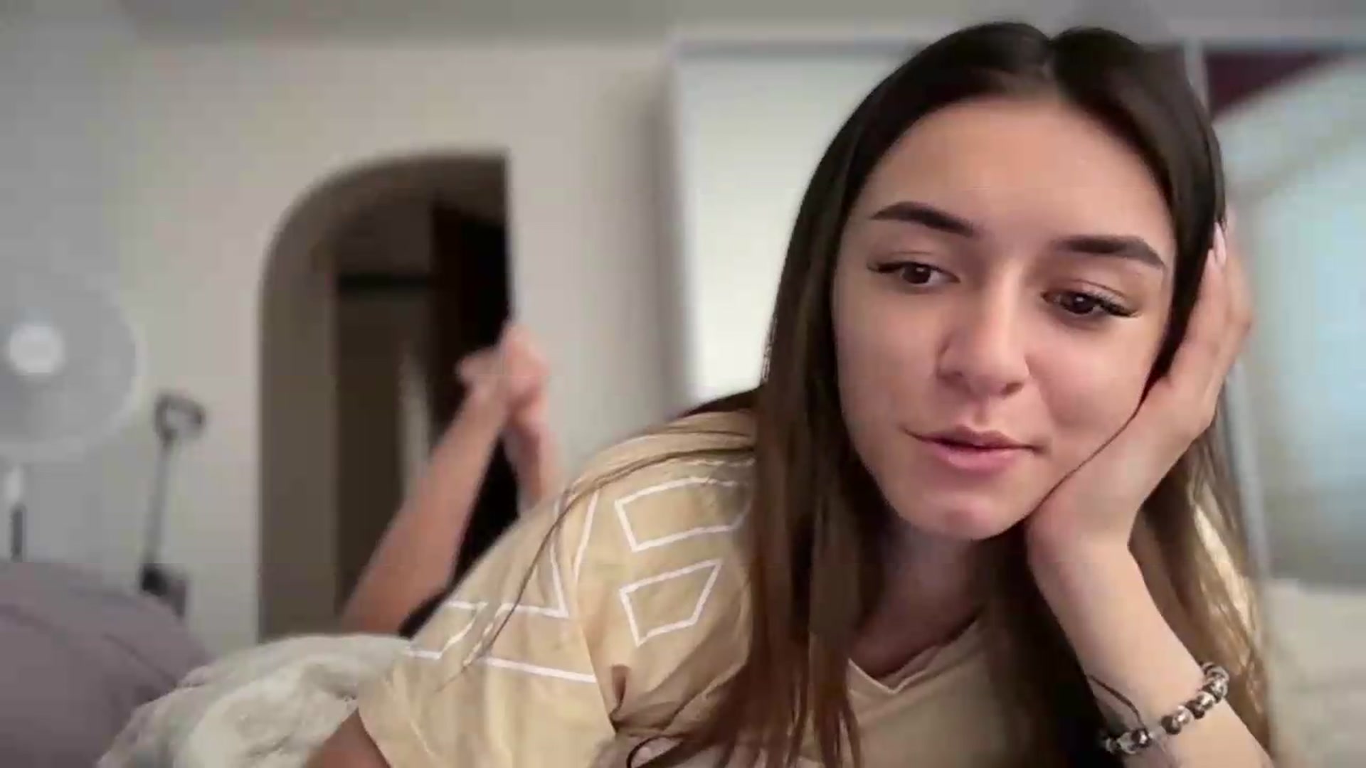 Gallery image thumbnail from Selene_Muse's myfreecams stream on, 08/17/2026, 10:07 image 17 of 20
