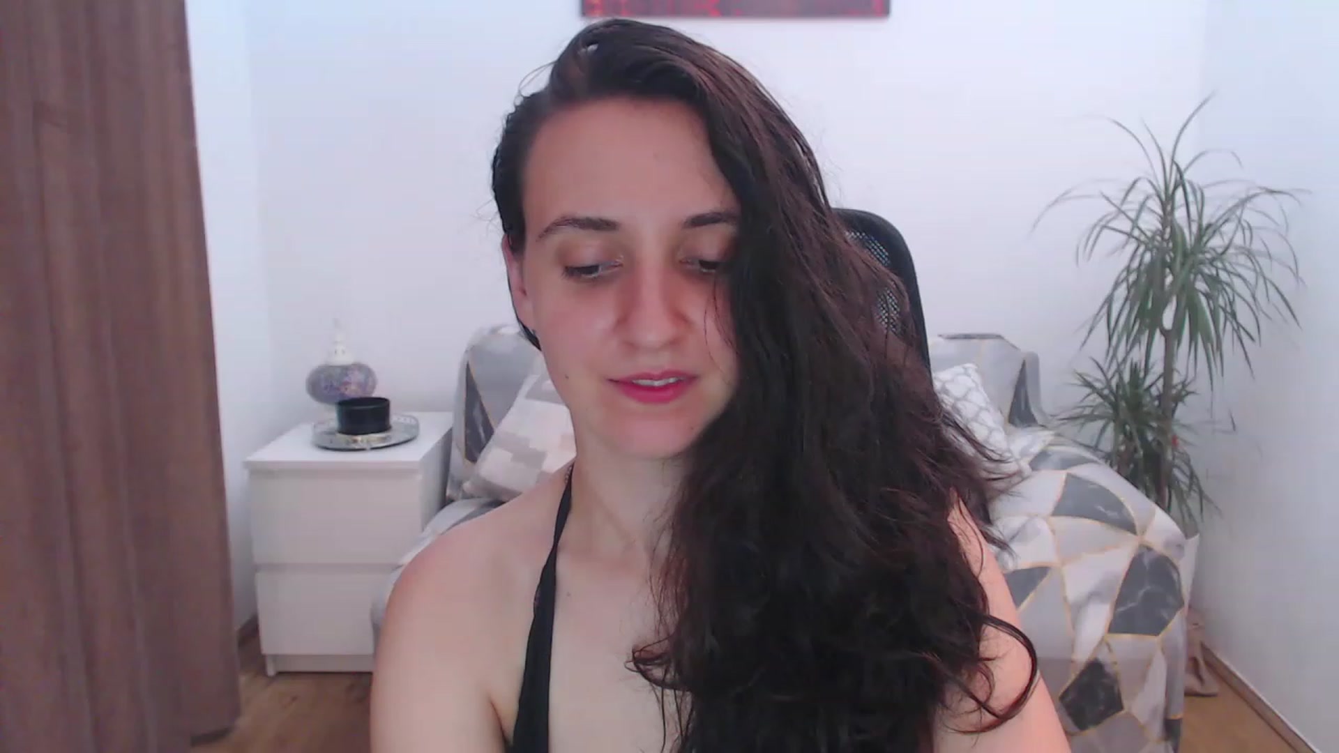 Gallery image thumbnail from Selene_Sol's myfreecams stream on, 08/07/2023, 01:07 image 14 of 20