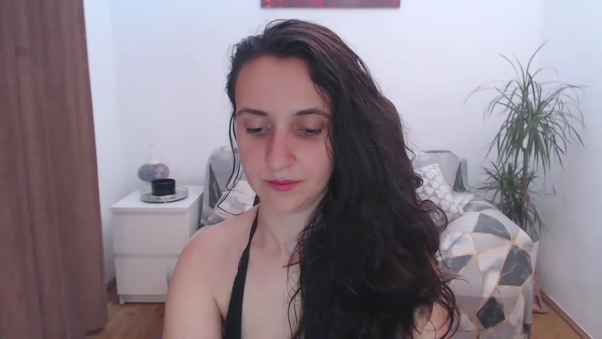 Gallery image thumbnail from Selene_Sol's myfreecams stream on, 08/07/2023, 01:07 image 13 of 20