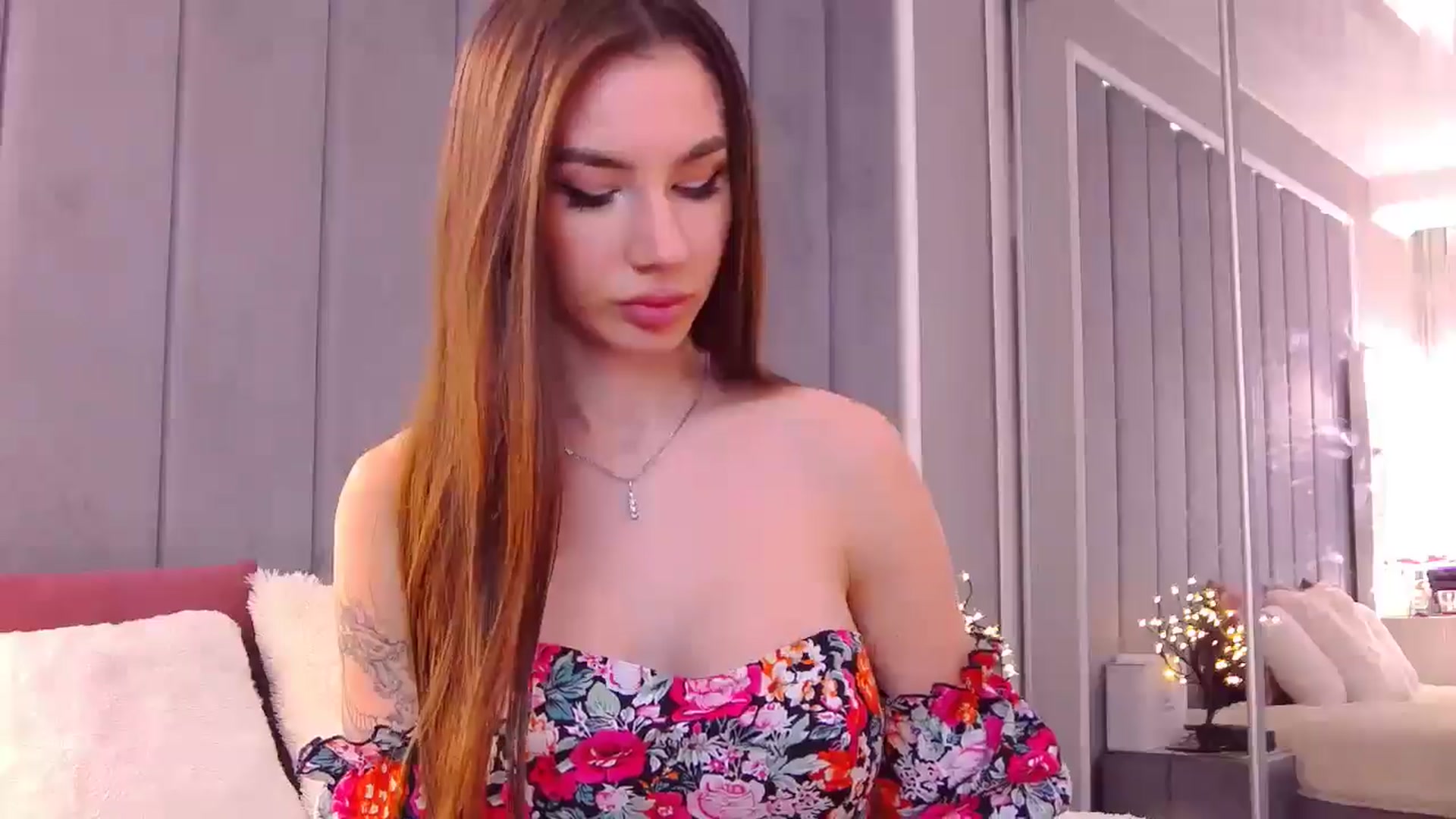 Gallery image thumbnail from Selenita007's myfreecams stream on, 01/21/2025, 10:58 image 6 of 20