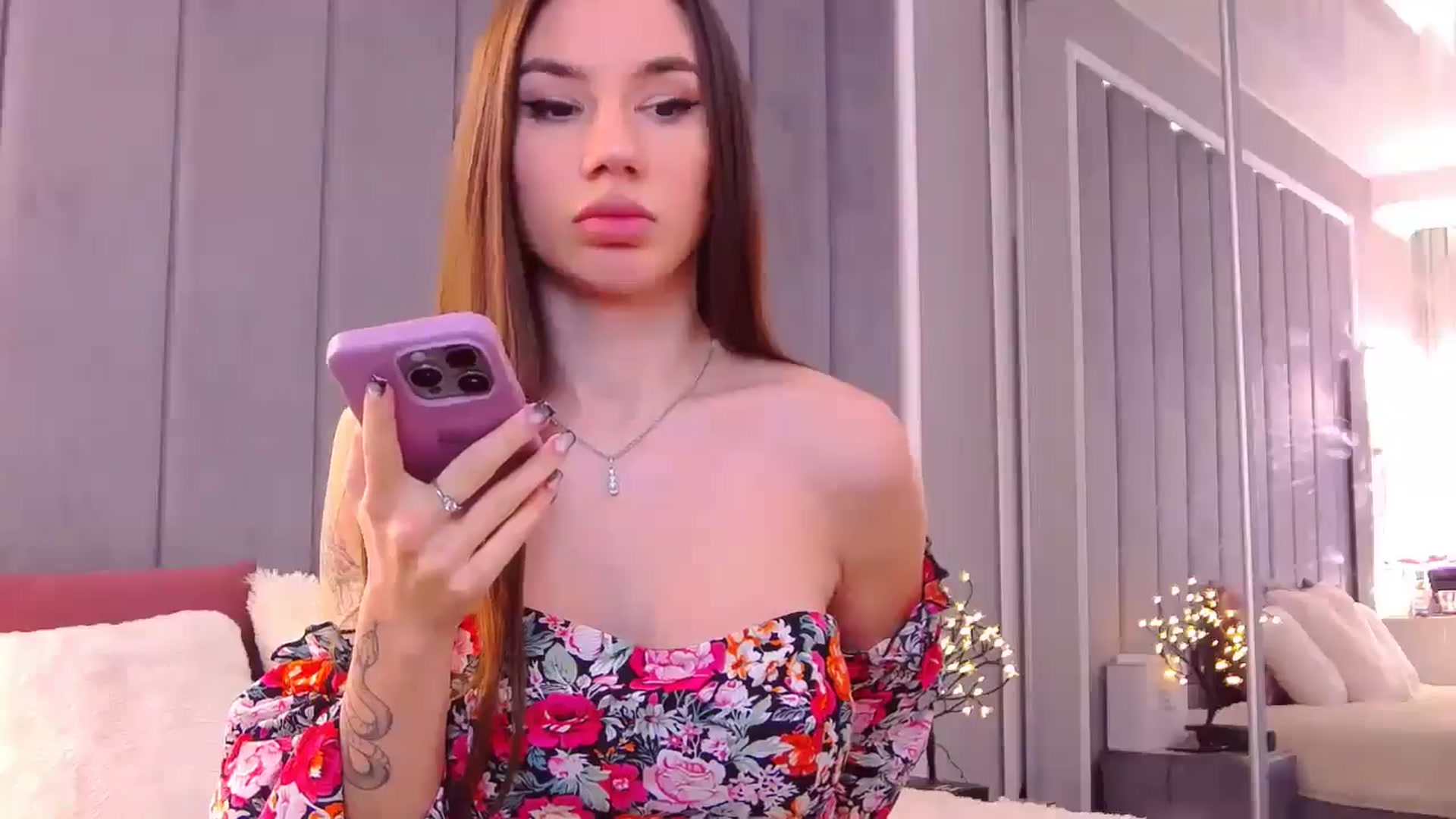 Gallery image thumbnail from Selenita007's myfreecams stream on, 01/21/2025, 10:58 image 5 of 20