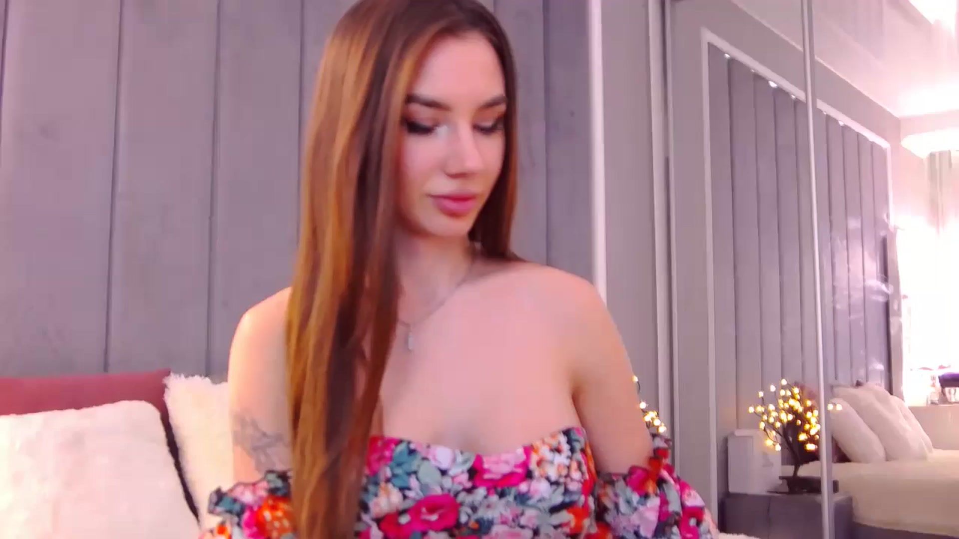 Gallery image thumbnail from Selenita007's myfreecams stream on, 01/21/2025, 10:58 image 9 of 20