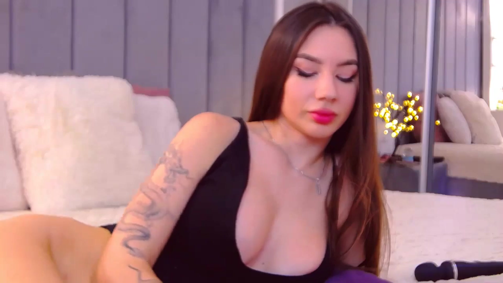 Gallery image thumbnail from Selenita007's myfreecams stream on, 02/16/2025, 11:03 image 18 of 20