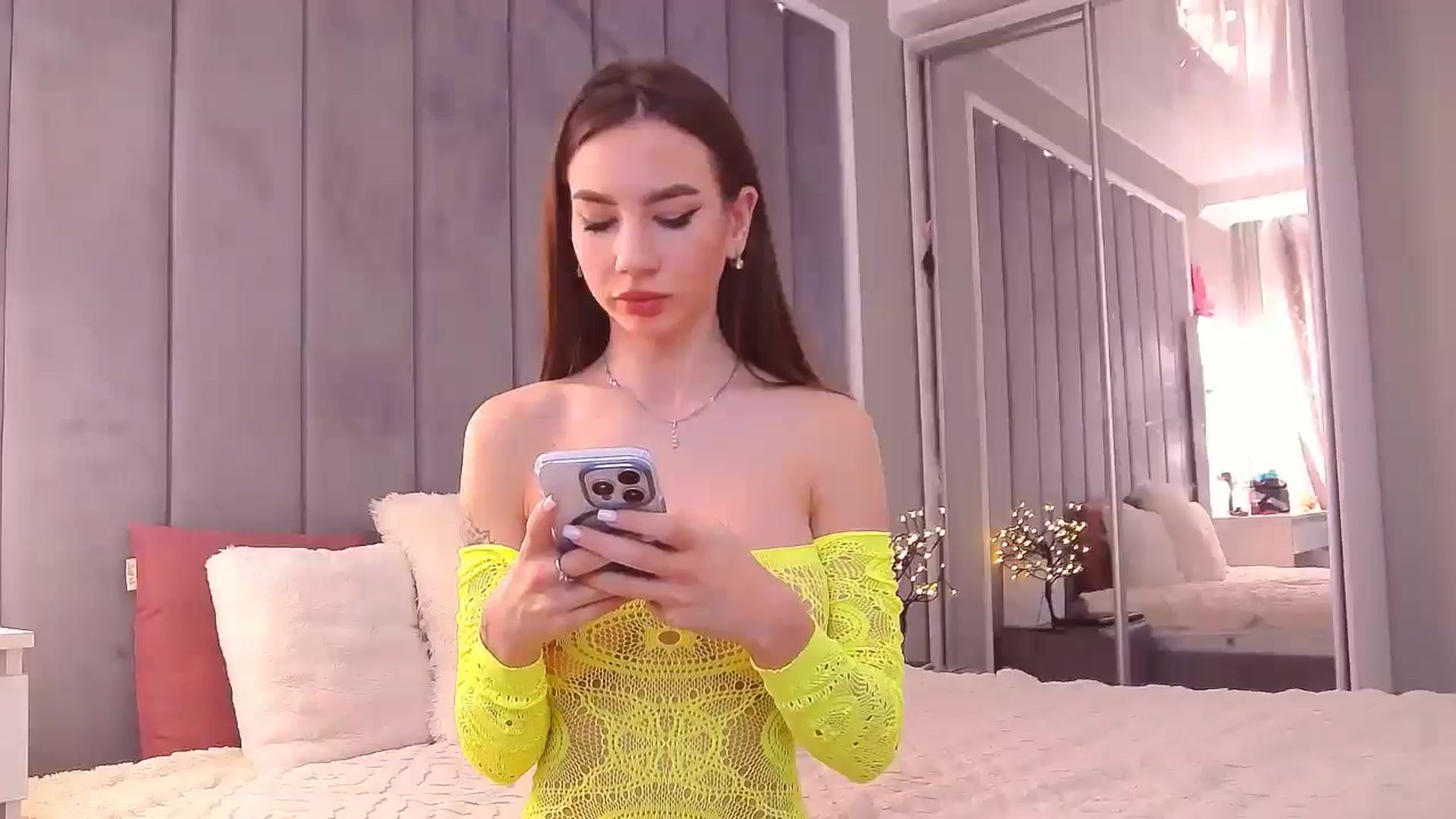 Gallery image thumbnail from Selenita007's myfreecams stream on, 03/03/2025, 07:05 image 13 of 20