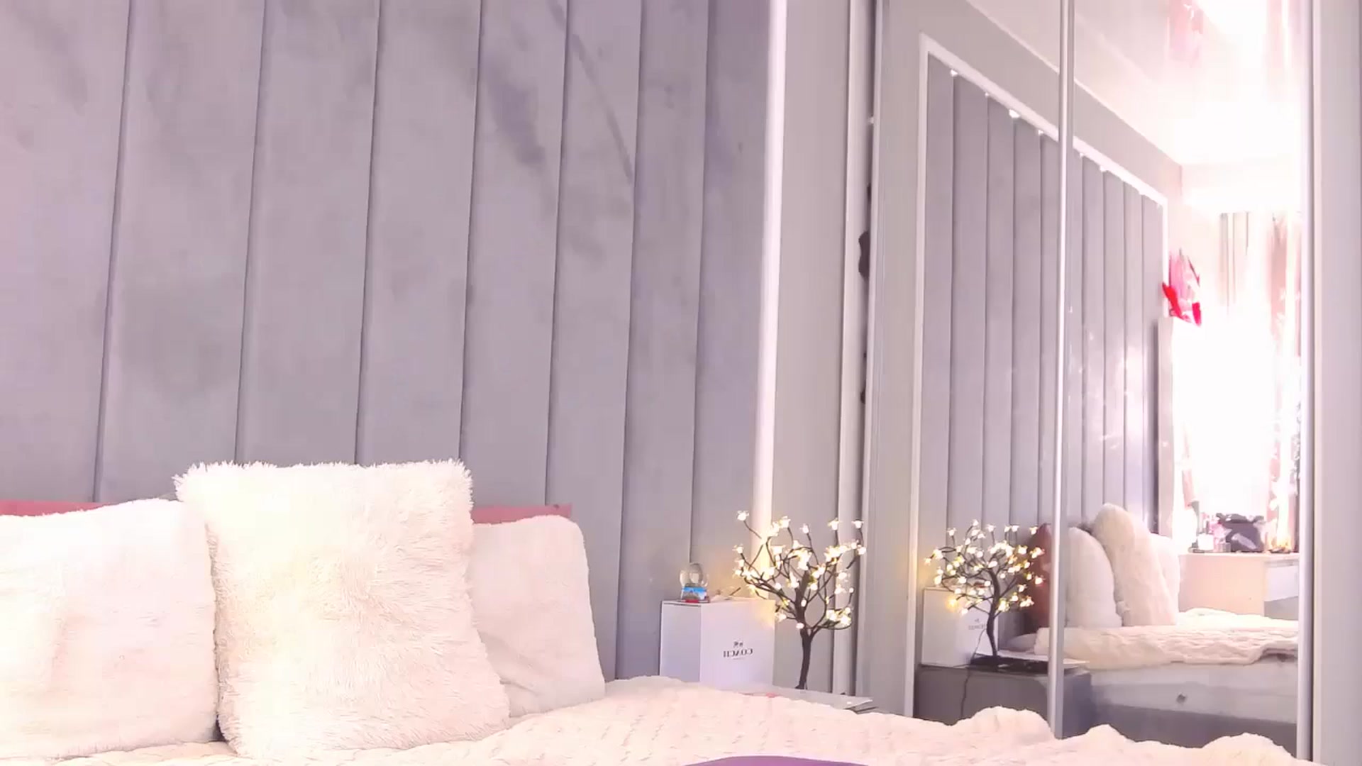 Gallery image thumbnail from Selenita007's myfreecams stream on, 03/10/2025, 15:12 image 20 of 20