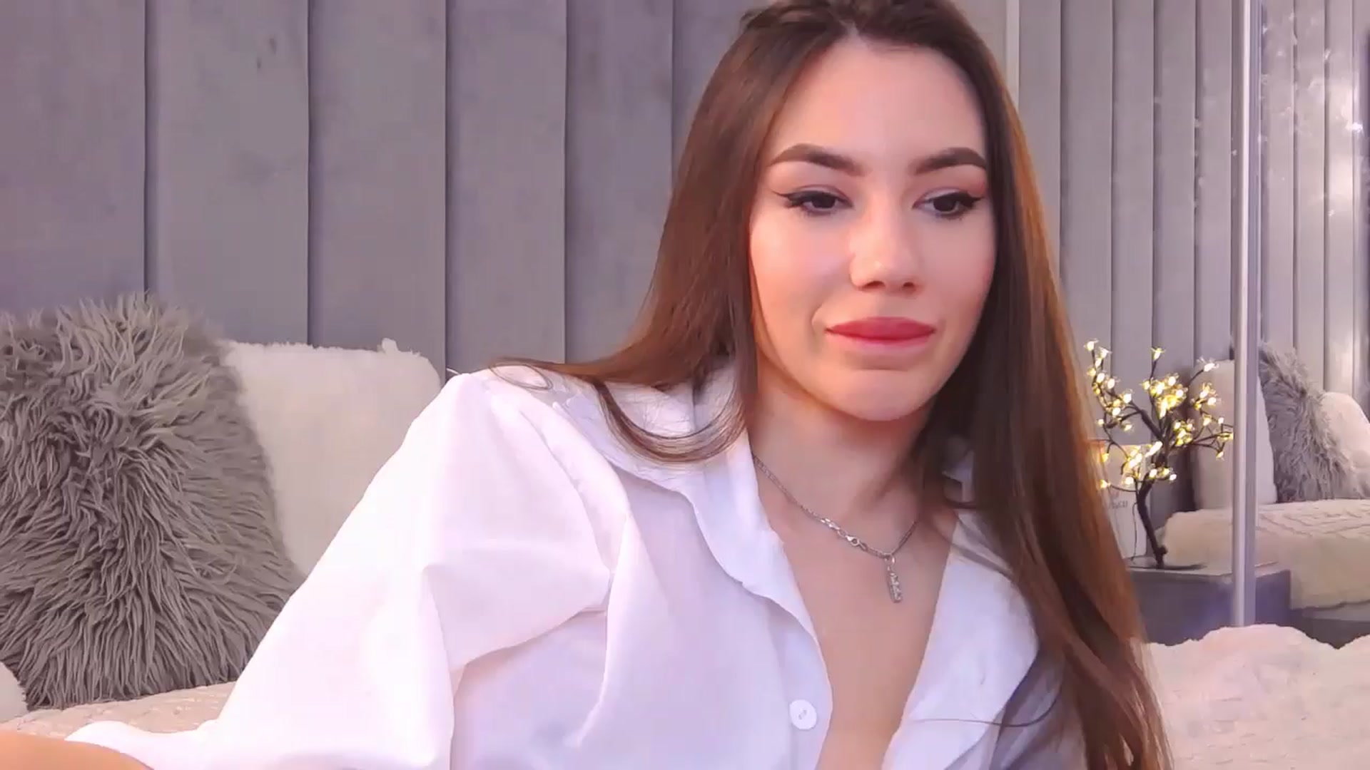 Gallery image thumbnail from Selenita007's myfreecams stream on, 03/18/2025, 10:45 image 16 of 20