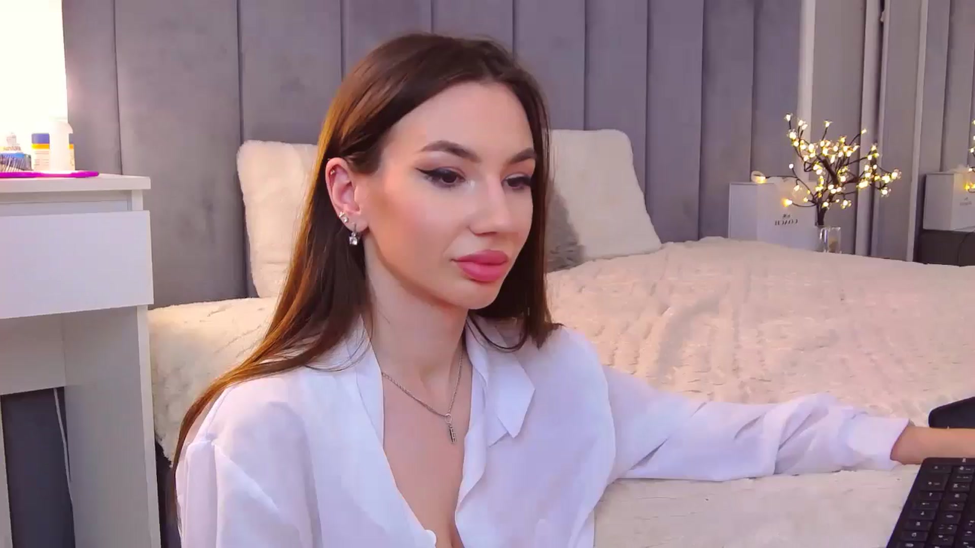Gallery image thumbnail from Selenita007's myfreecams stream on, 03/21/2025, 13:38 image 11 of 20
