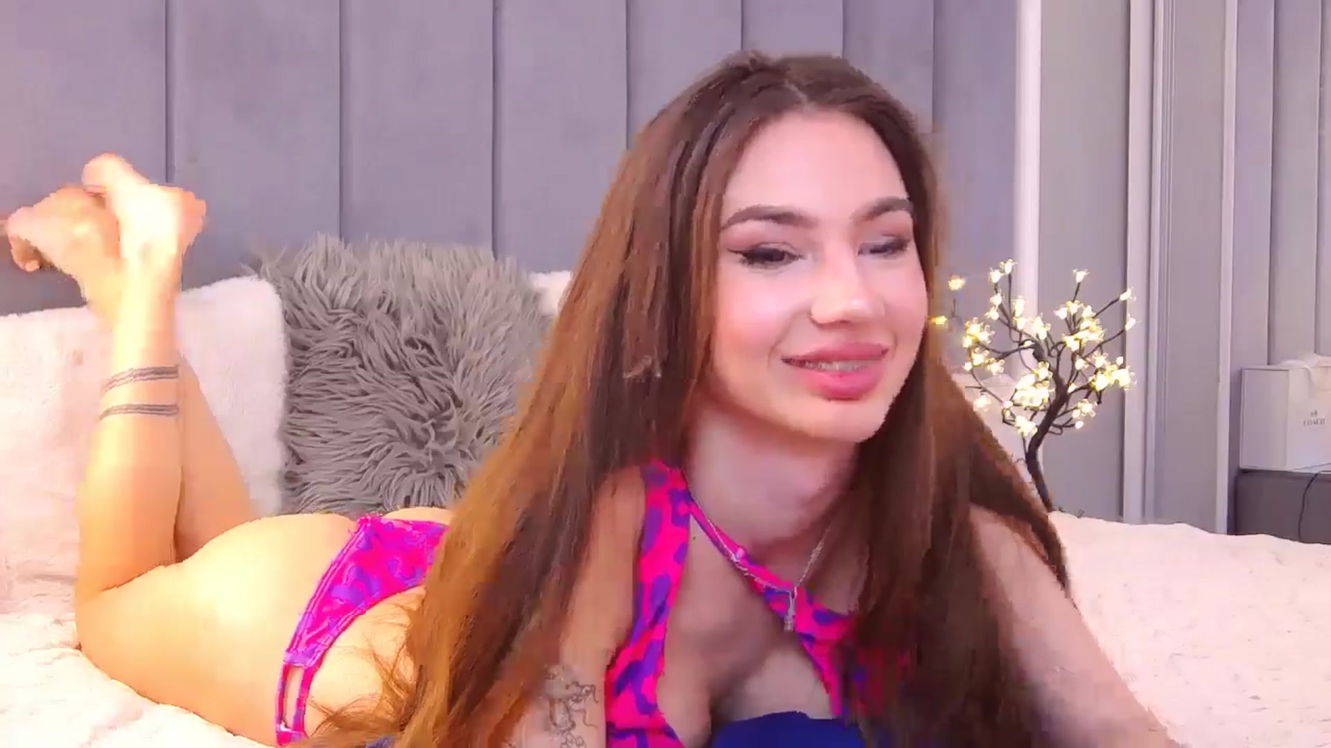 Gallery image thumbnail from Selenita007's myfreecams stream on, 04/06/2025, 09:01 image 9 of 20