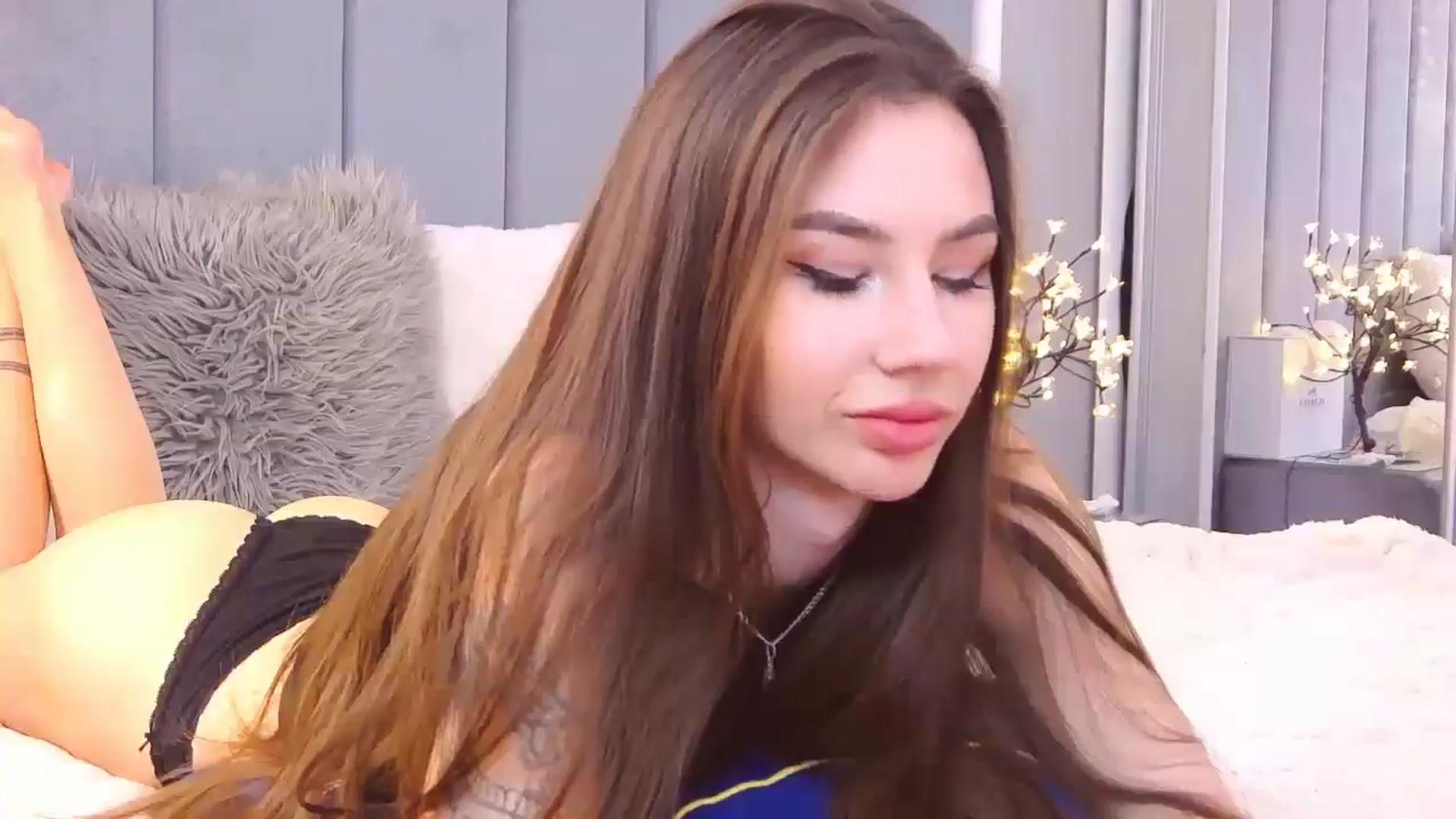 Gallery image thumbnail from Selenita007's myfreecams stream on, 04/14/2025, 14:32 image 3 of 20